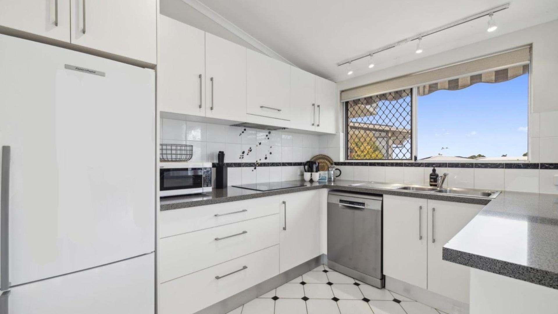 Ballantrae 8 - Walk To Beach & Cafes Sawtell Village