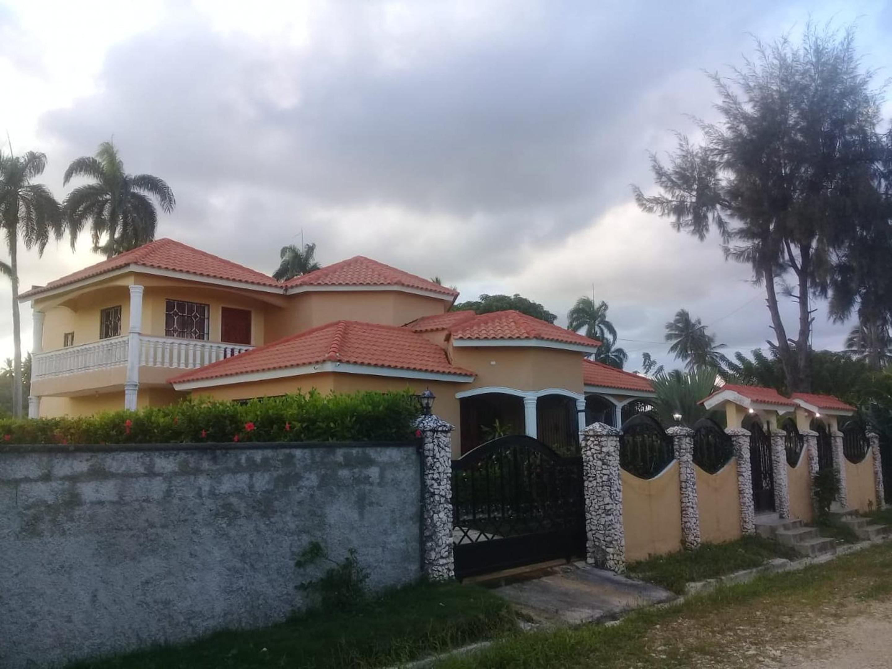 Elegant Villa in Nagua with Private Pool and Jacuzzi
