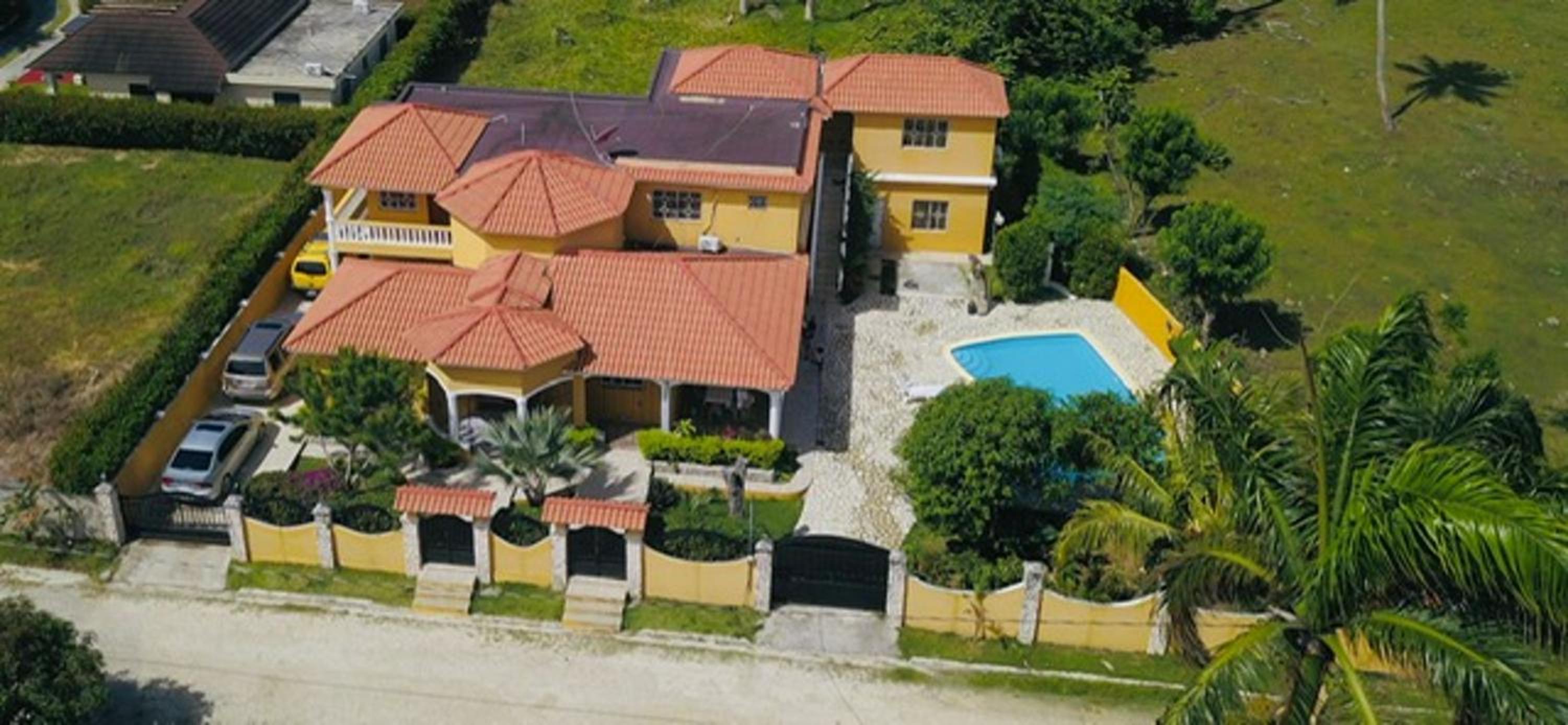 Elegant Villa in Nagua with Private Pool and Jacuzzi