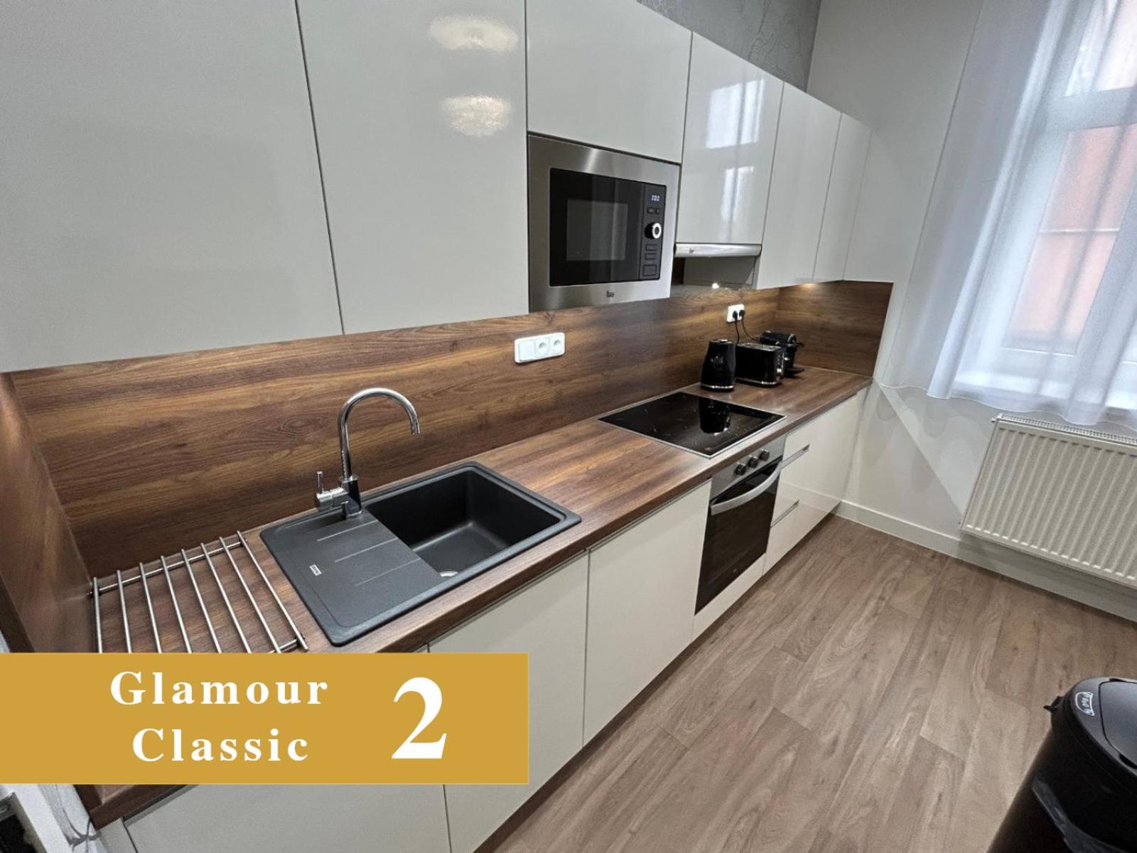 EFIPA Glamour Apartments