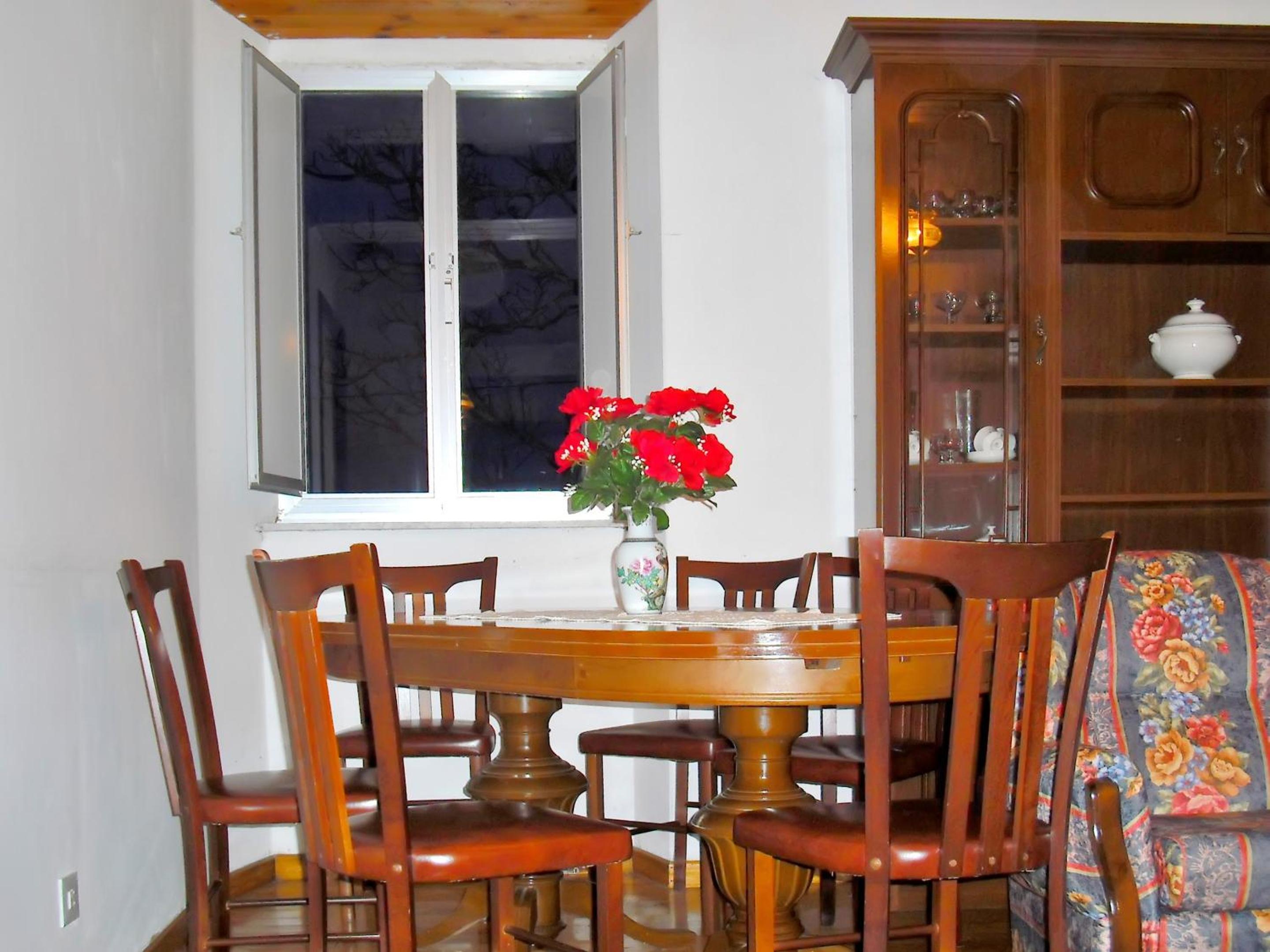 Charming house in Ourol with mountain view, large garden.