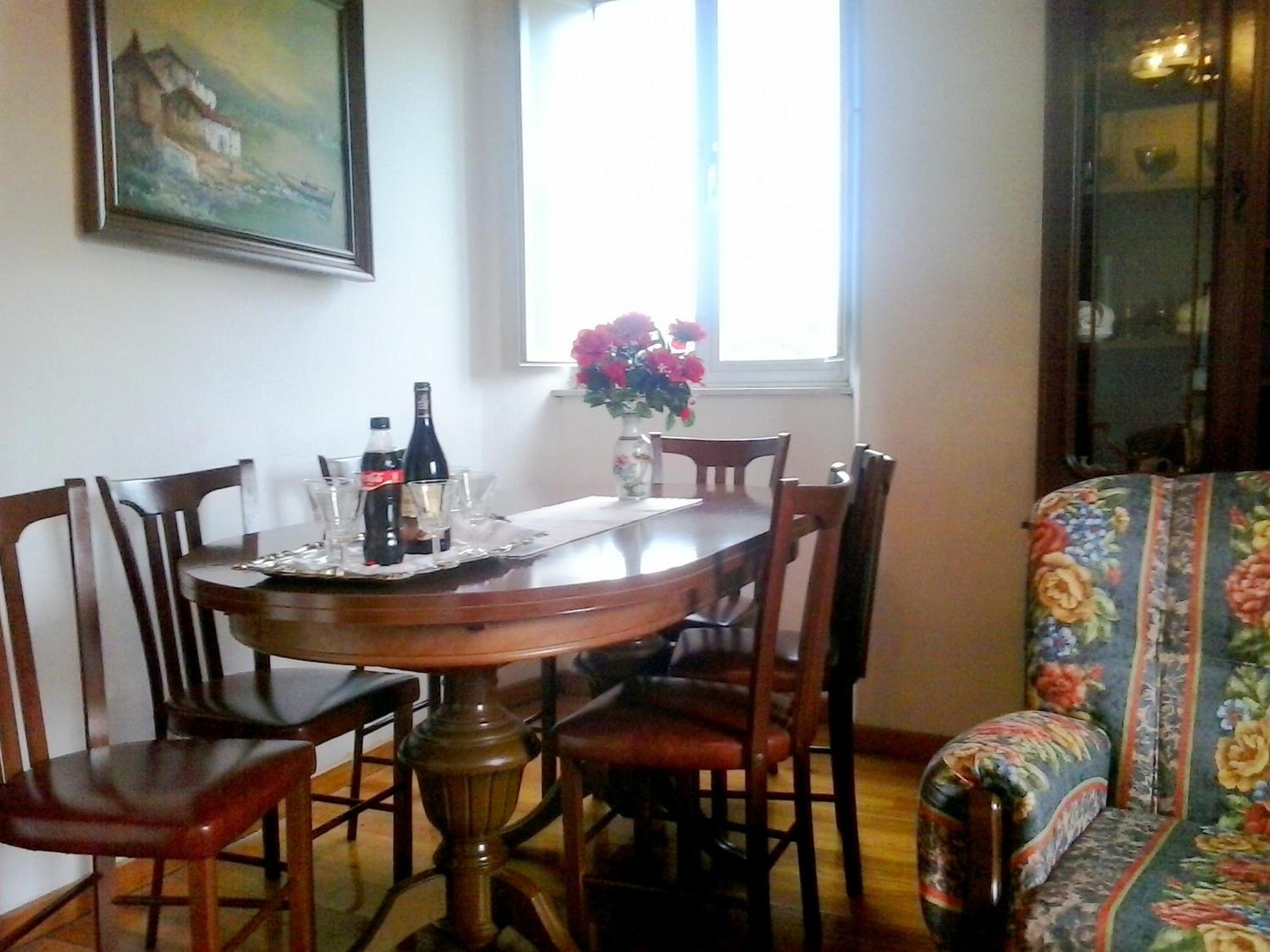 Charming house in Ourol with mountain view, large garden.