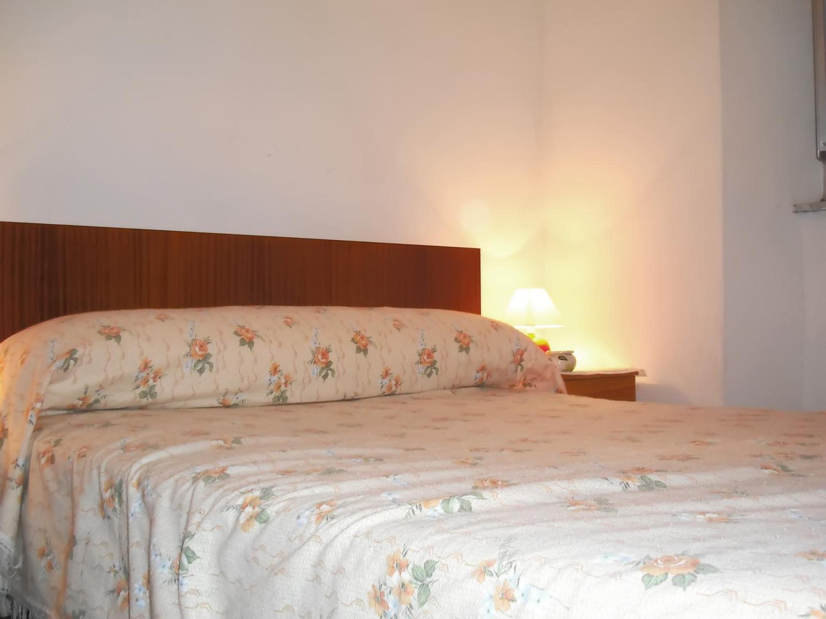 Charming house in Ourol with mountain view, large garden.