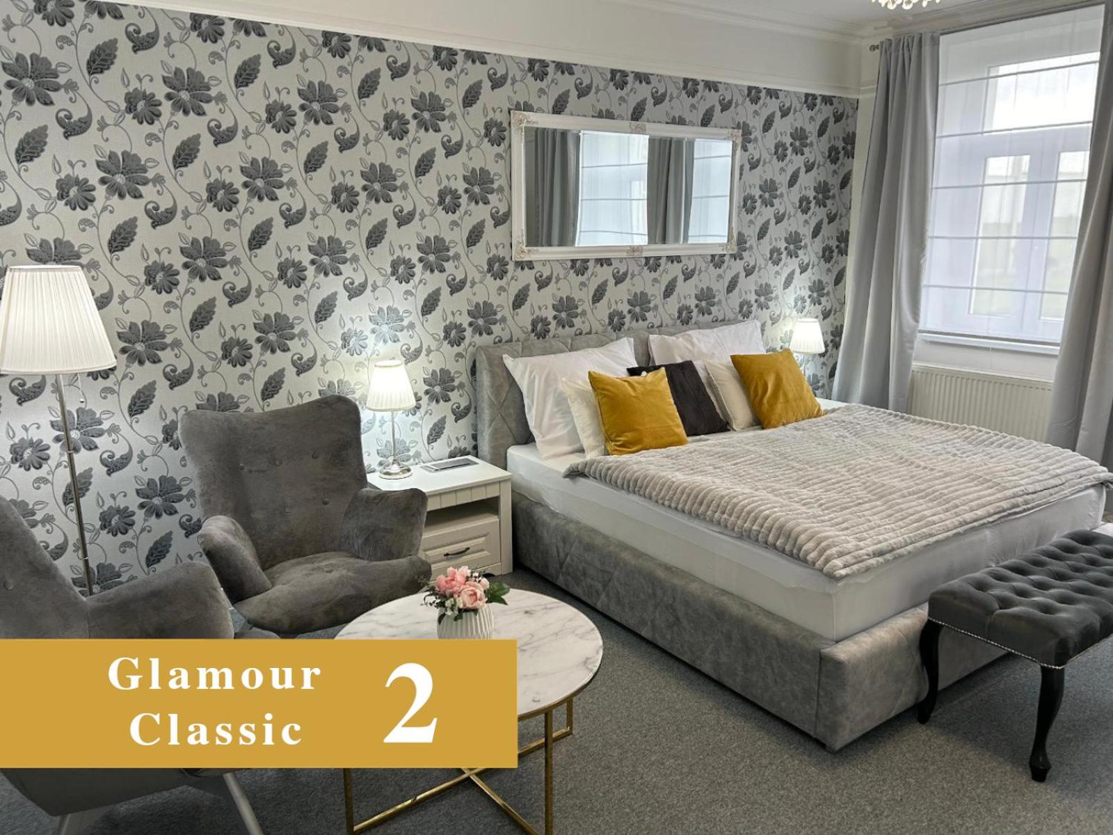 EFIPA Glamour Apartments