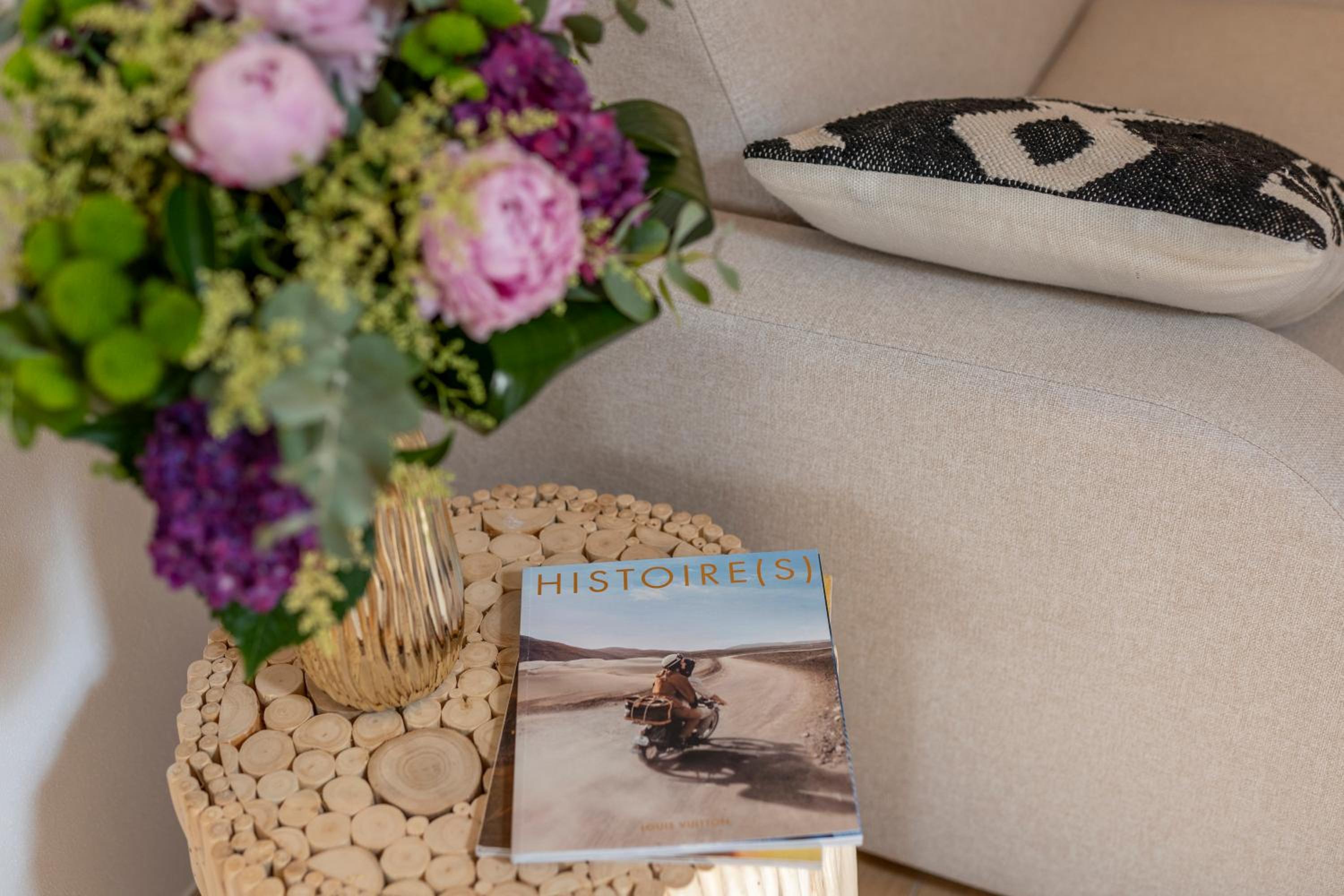 Infinito Luxury by BarbarHouse