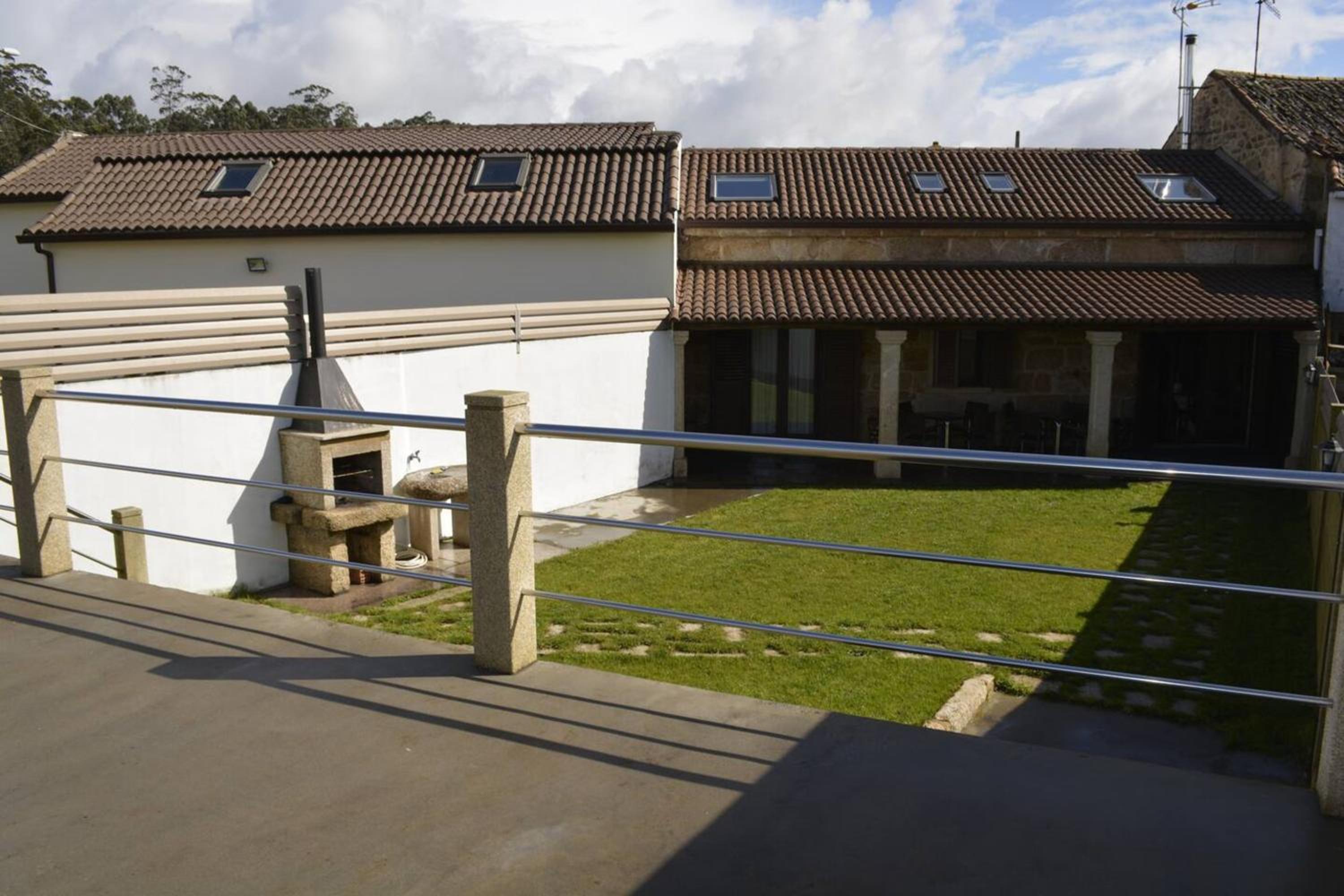 House with spectacular view over Cambados and the sea