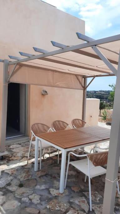 Traditional house in Kalamos