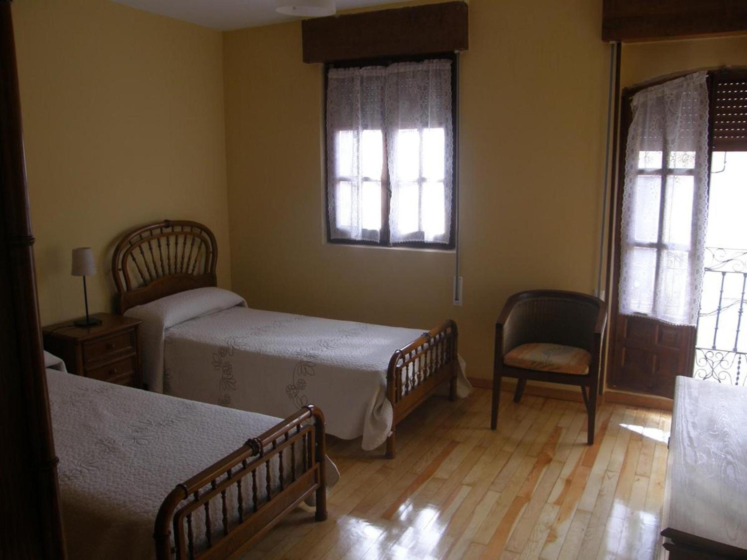 Warm House in Baños de Valdearados, Farm Close to Town view 4