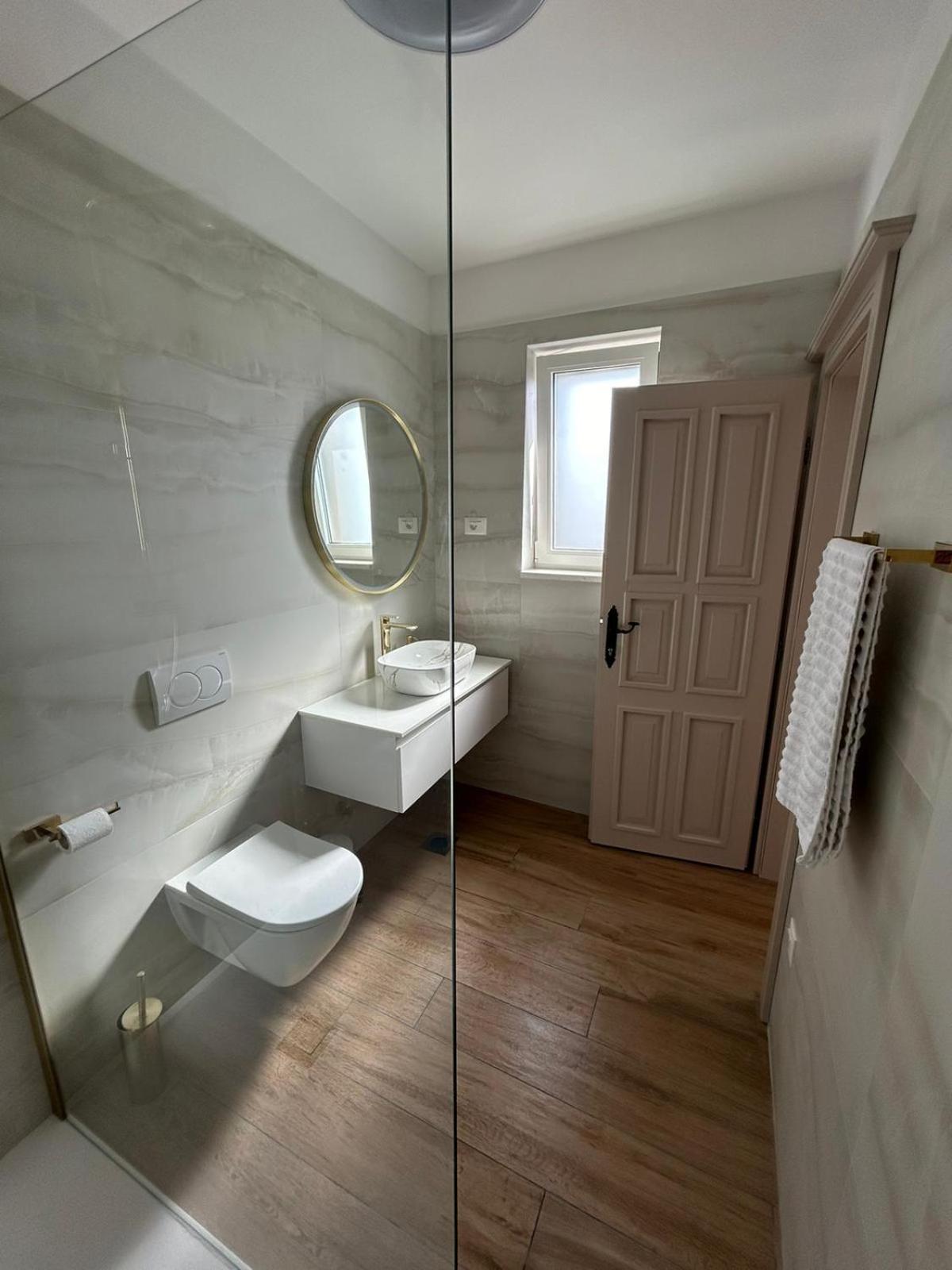 Photo 74