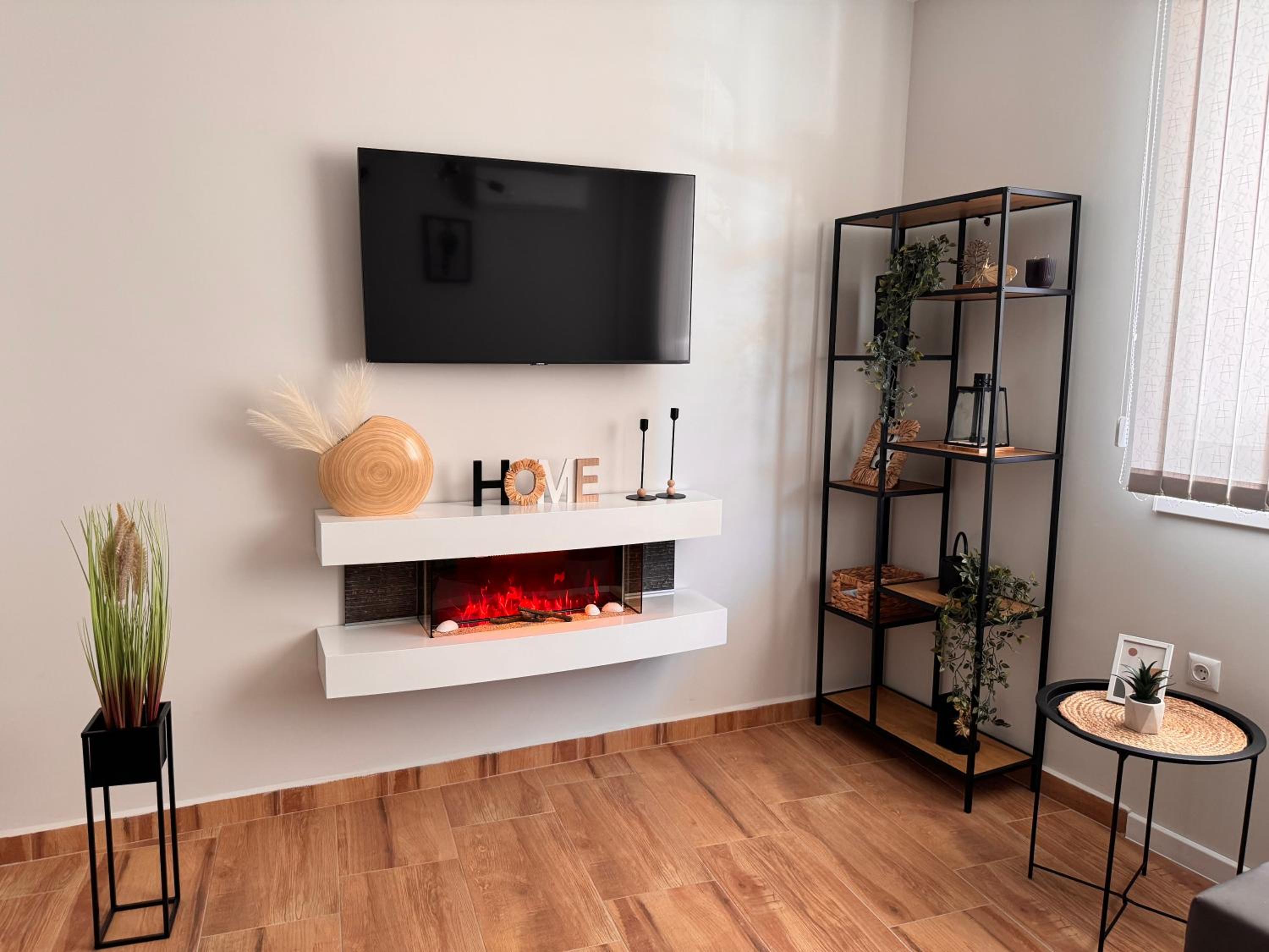 Goldy central beach apartment with private garden Burgas