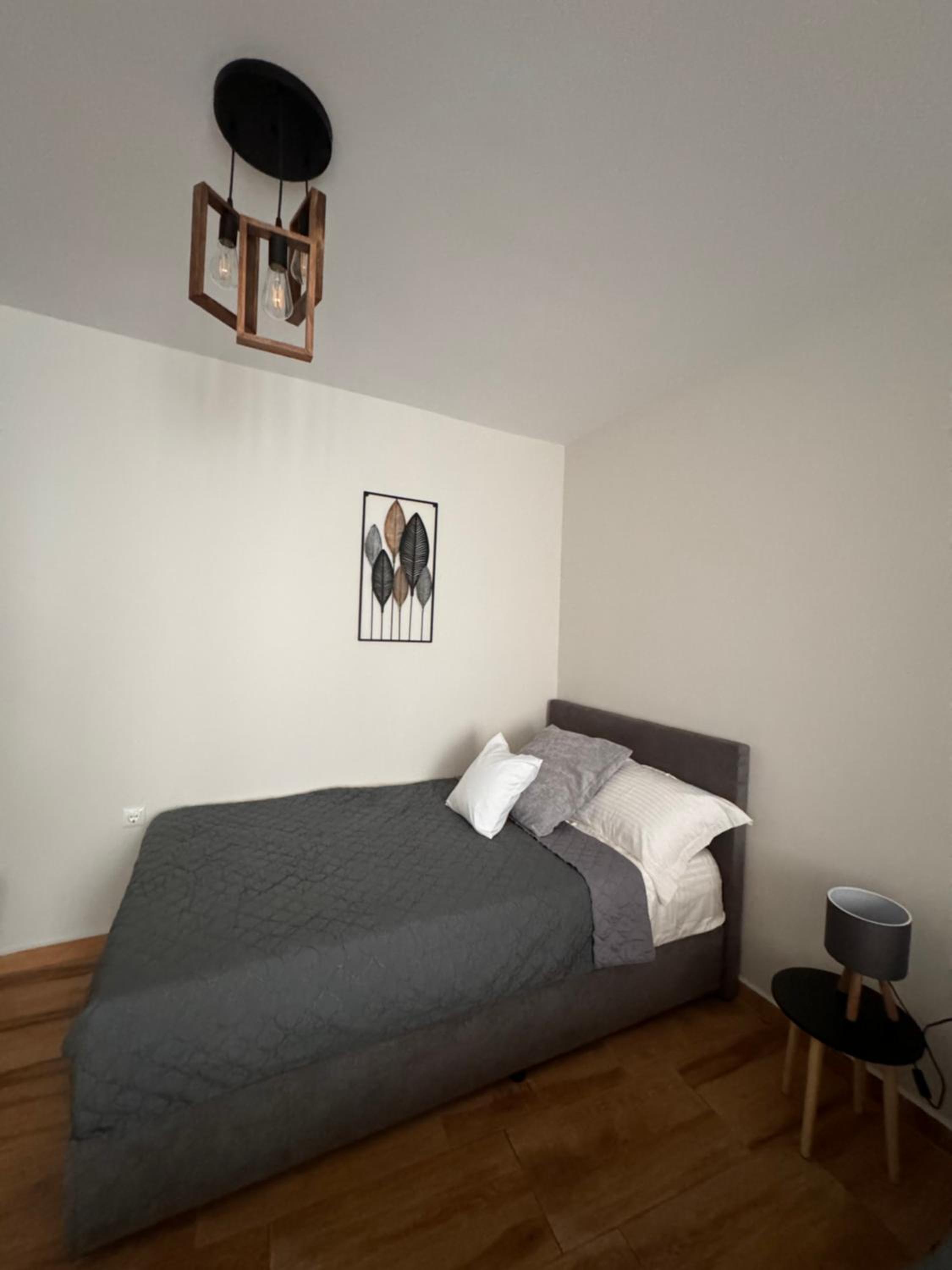 Goldy central beach apartment with private garden Burgas