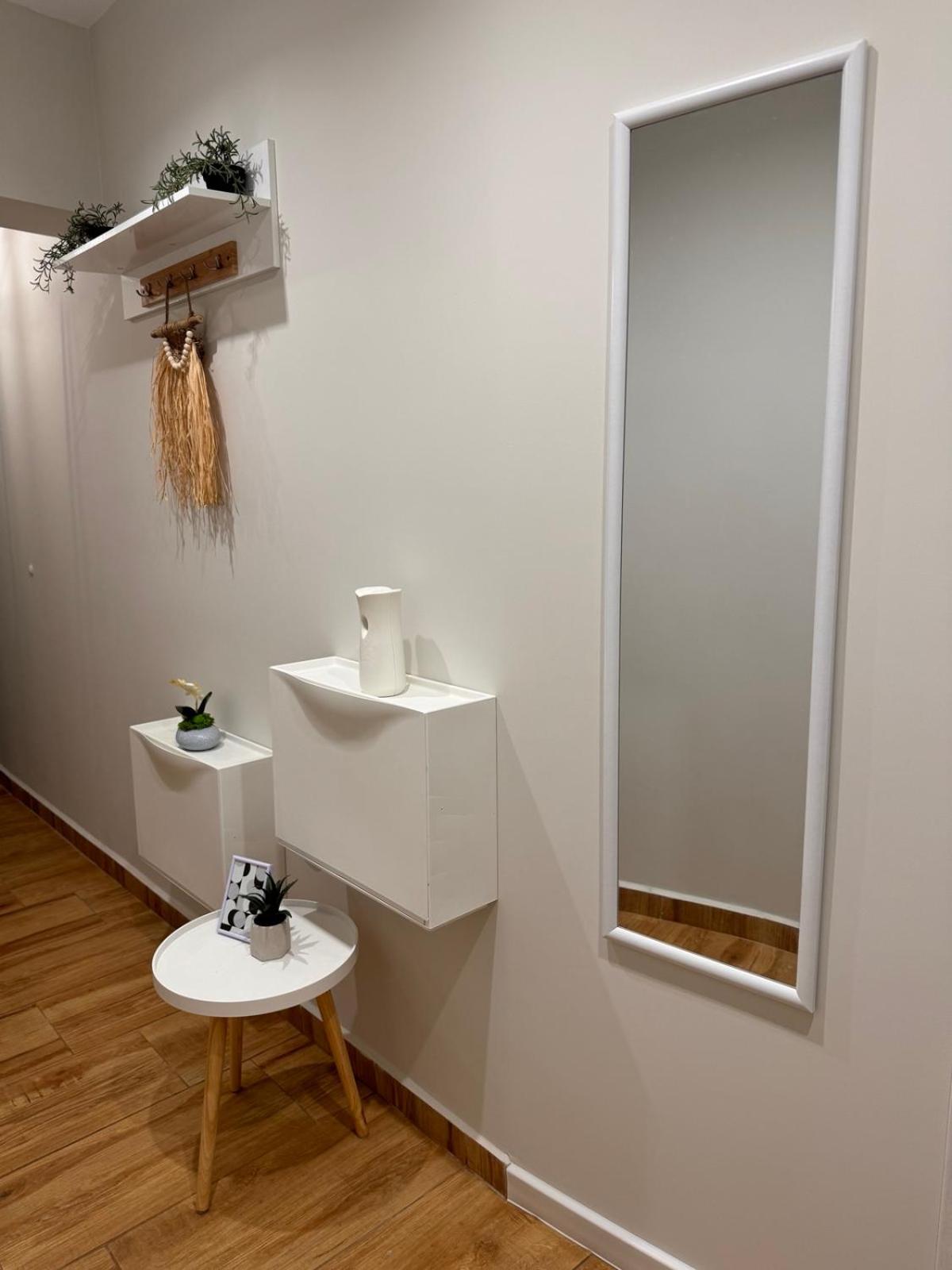 Goldy central beach apartment with private garden Burgas