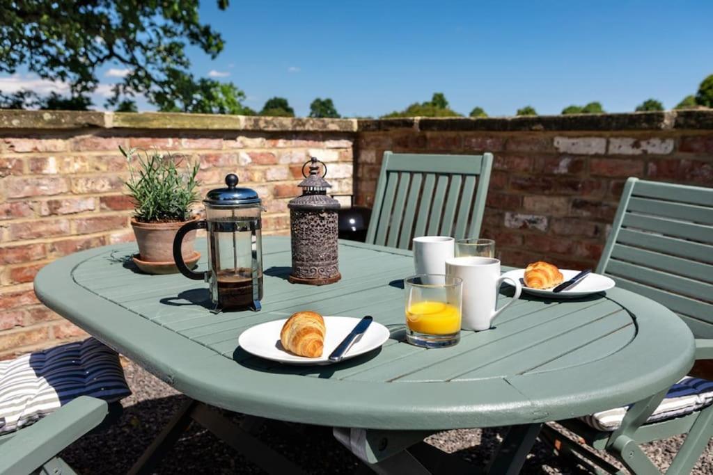 Moat Cottage, Newby Hall, Ripon, North Yorkshire view 5