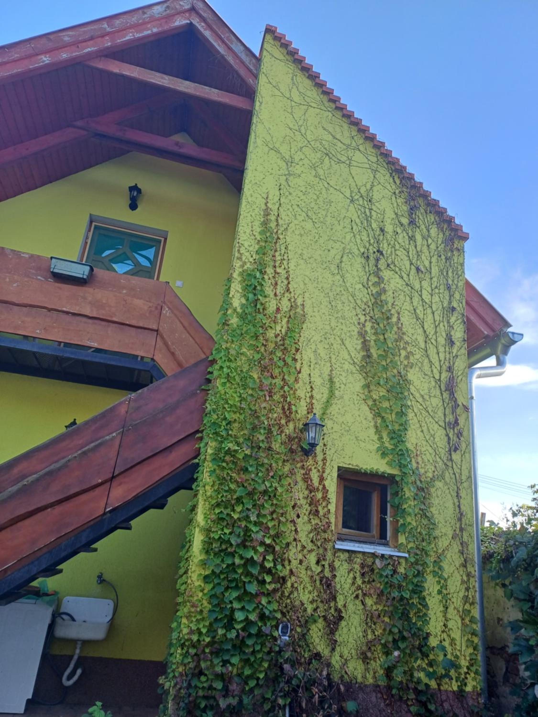 Zanati Apartmannház