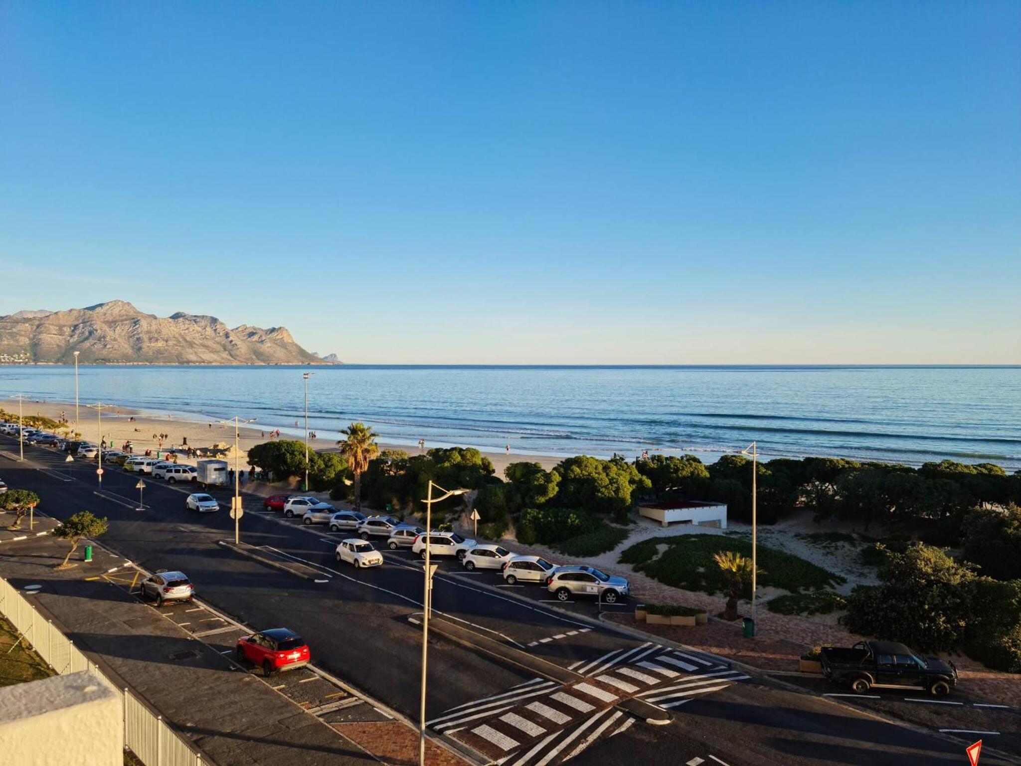 Pristine Beachfront Apartment Strand view 3