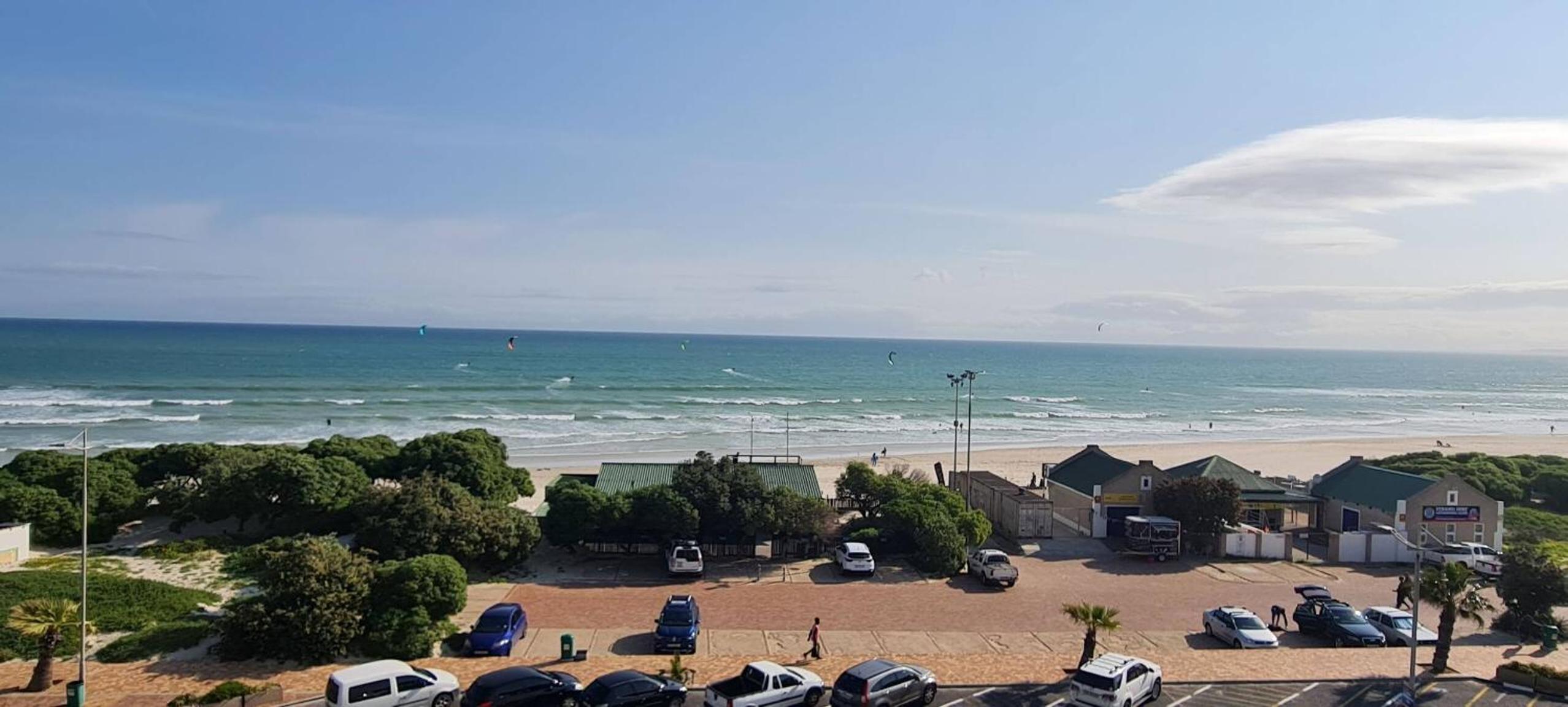 Pristine Beachfront Apartment Strand view 4