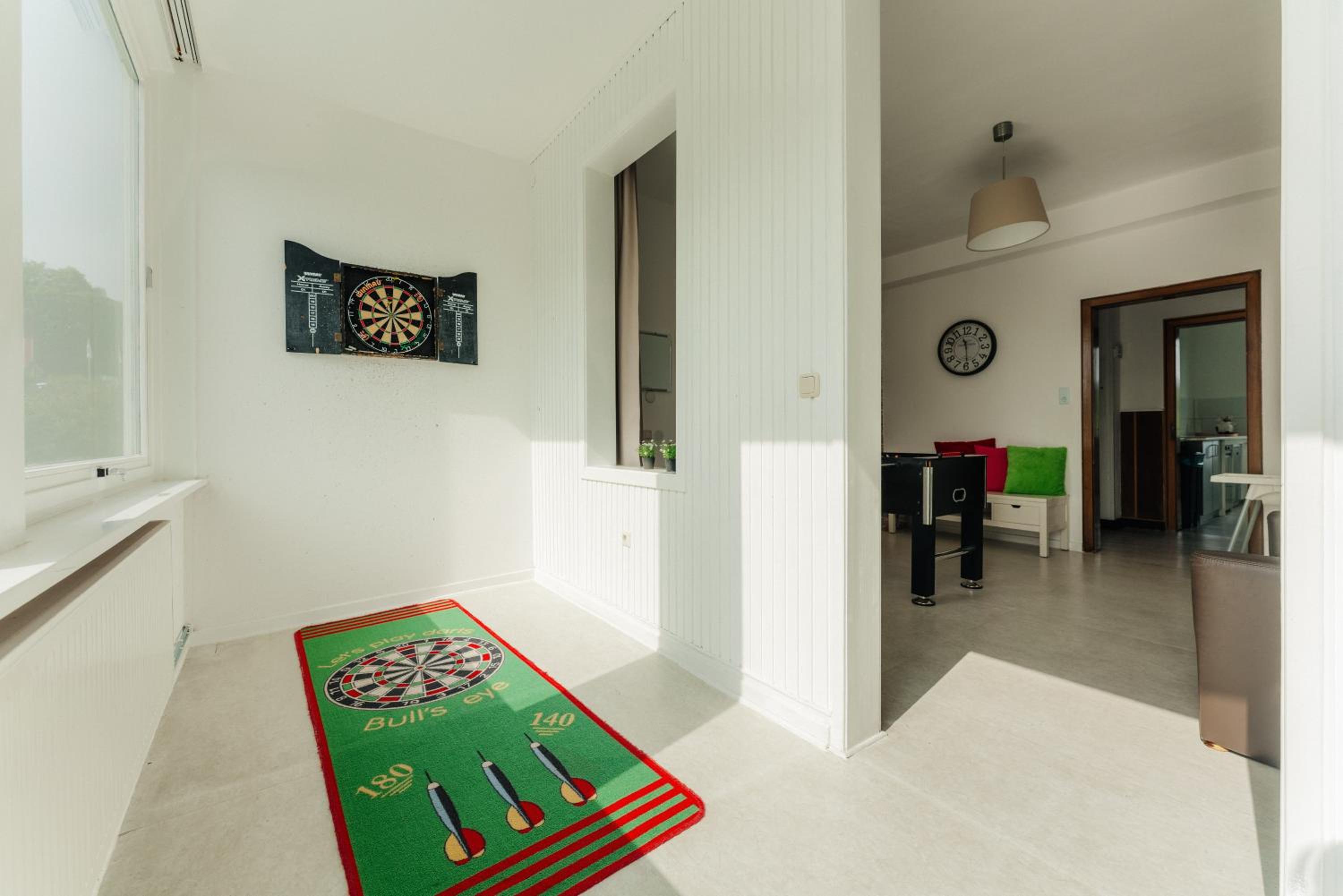 Haus Sonnblick - Gruppenhaus - bis zu 42 Personen - großer Gemeinschaftsbereich - Billiard - Soccer - Dart - Garten