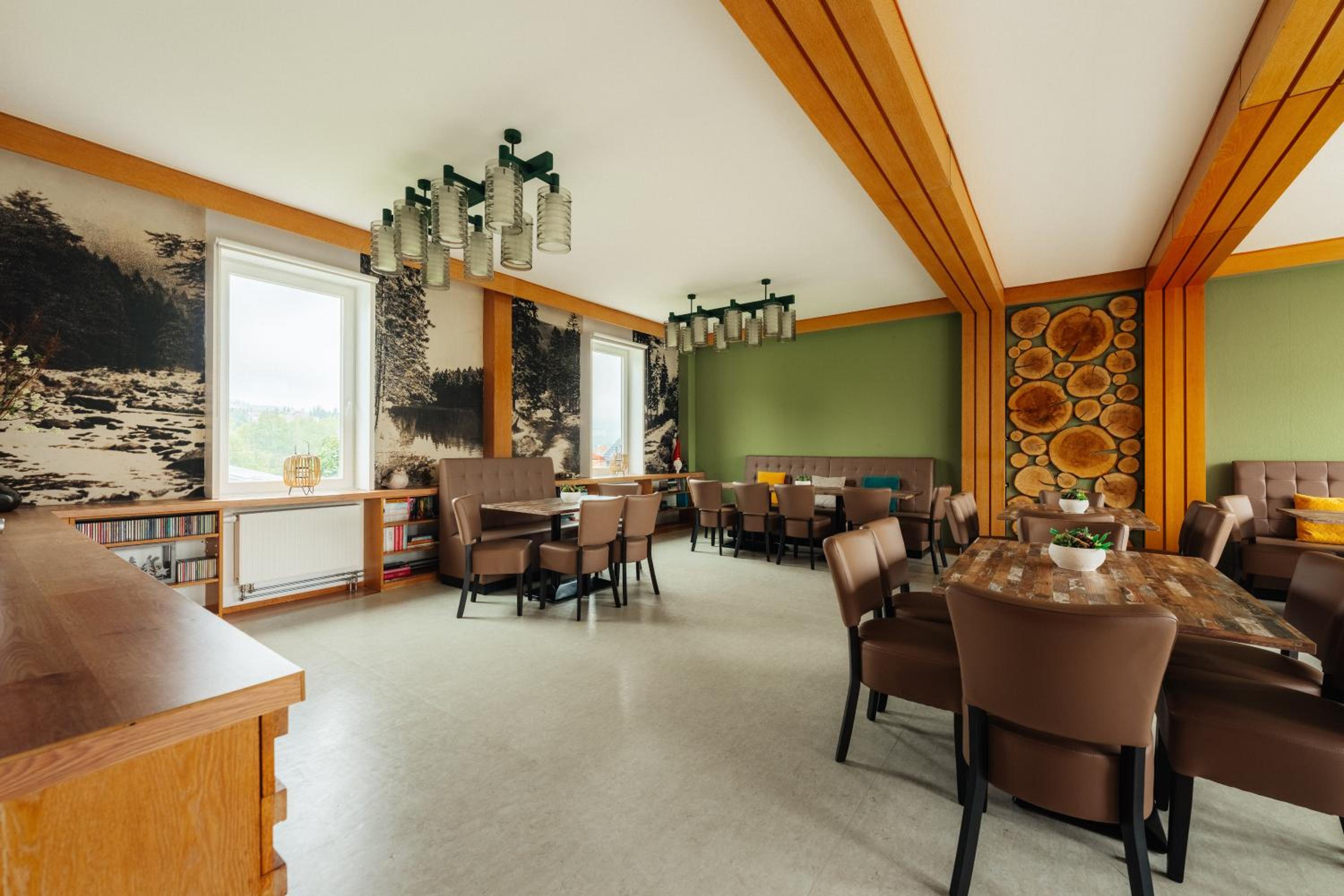 Haus Sonnblick - Gruppenhaus - bis zu 42 Personen - großer Gemeinschaftsbereich - Billiard - Soccer - Dart - Garten