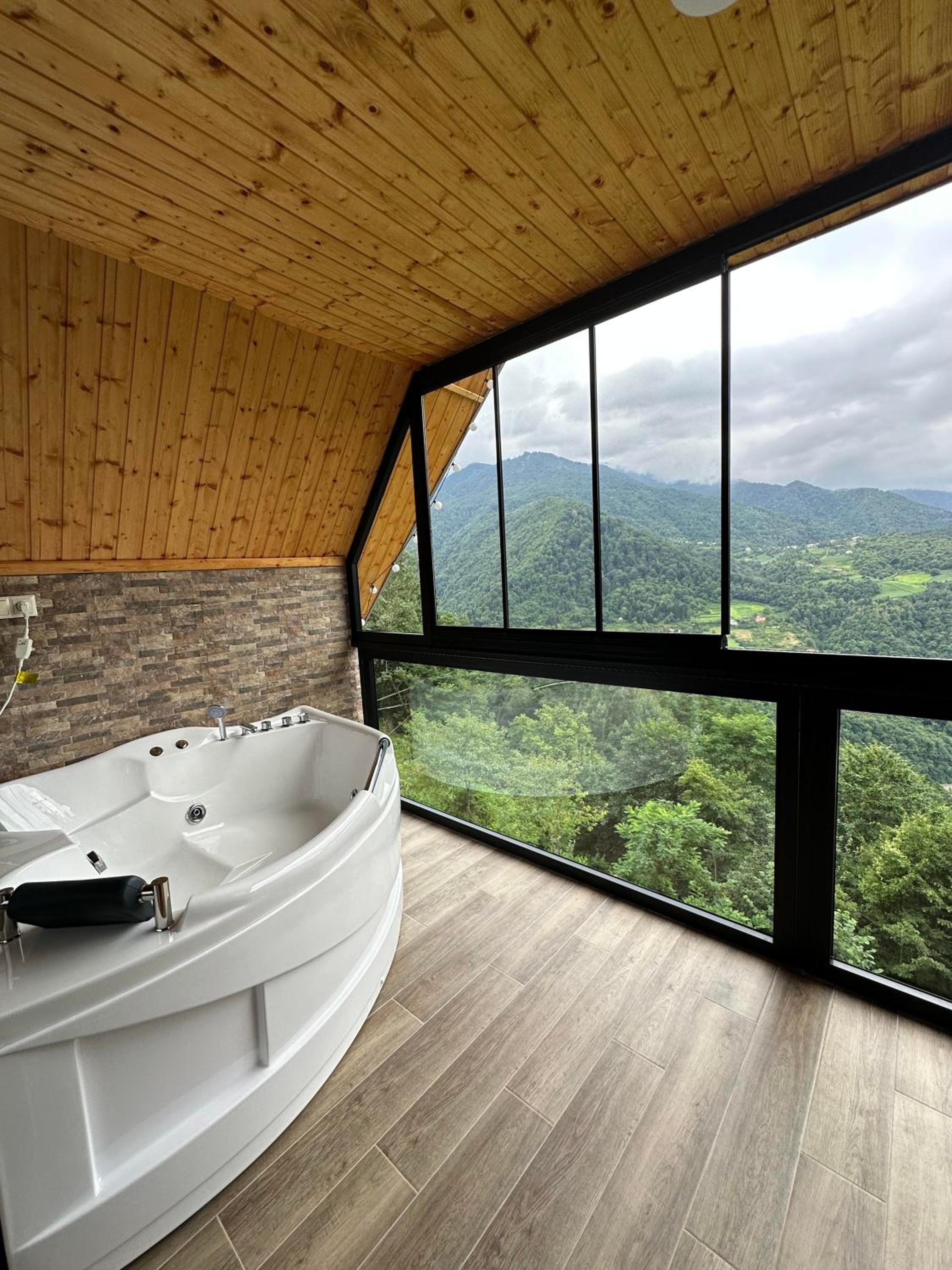 Highland • Varjanisi view 3