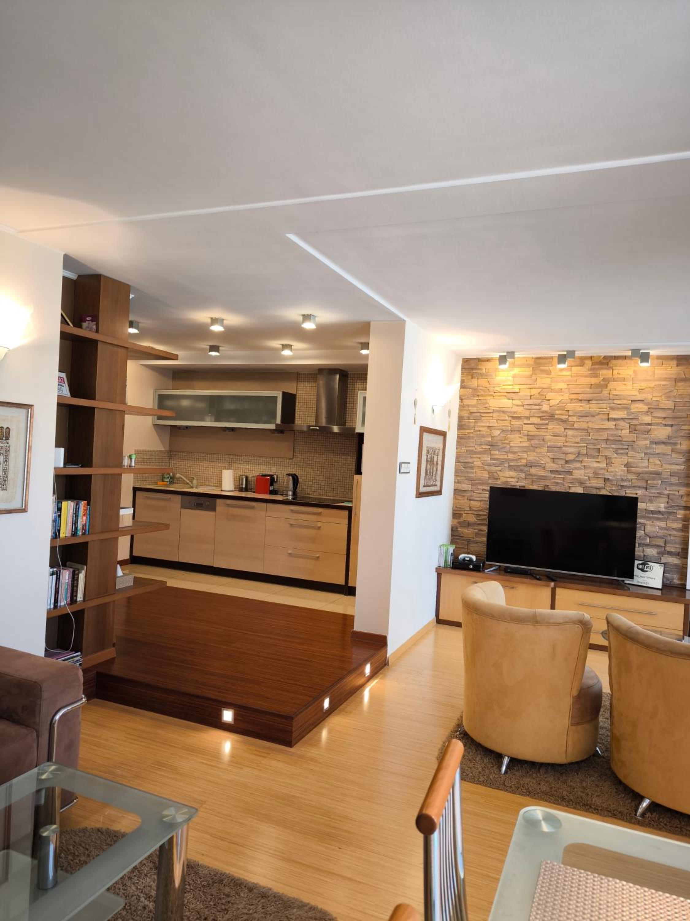 Uroczy apartament przy deptaku z parkingiem., photo 9