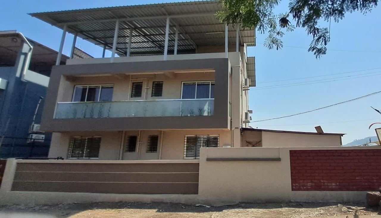 Gold Next With Swimming Pool 6 BHK