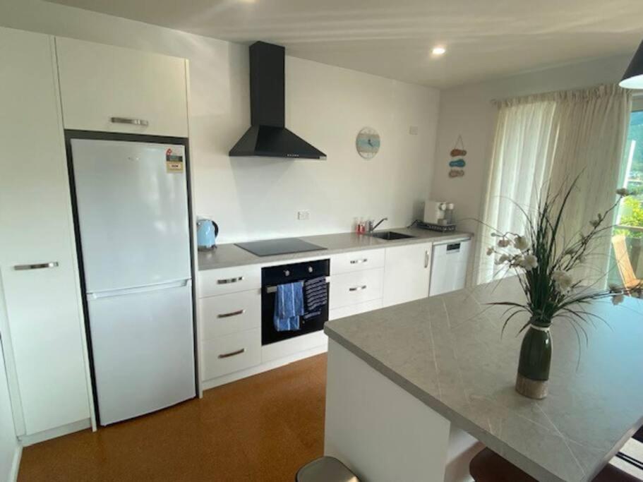 Sea-Renity Picton, Apt B view 4