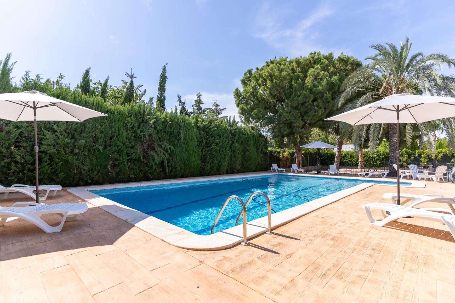rentafive - Chalet - Piscina Privada