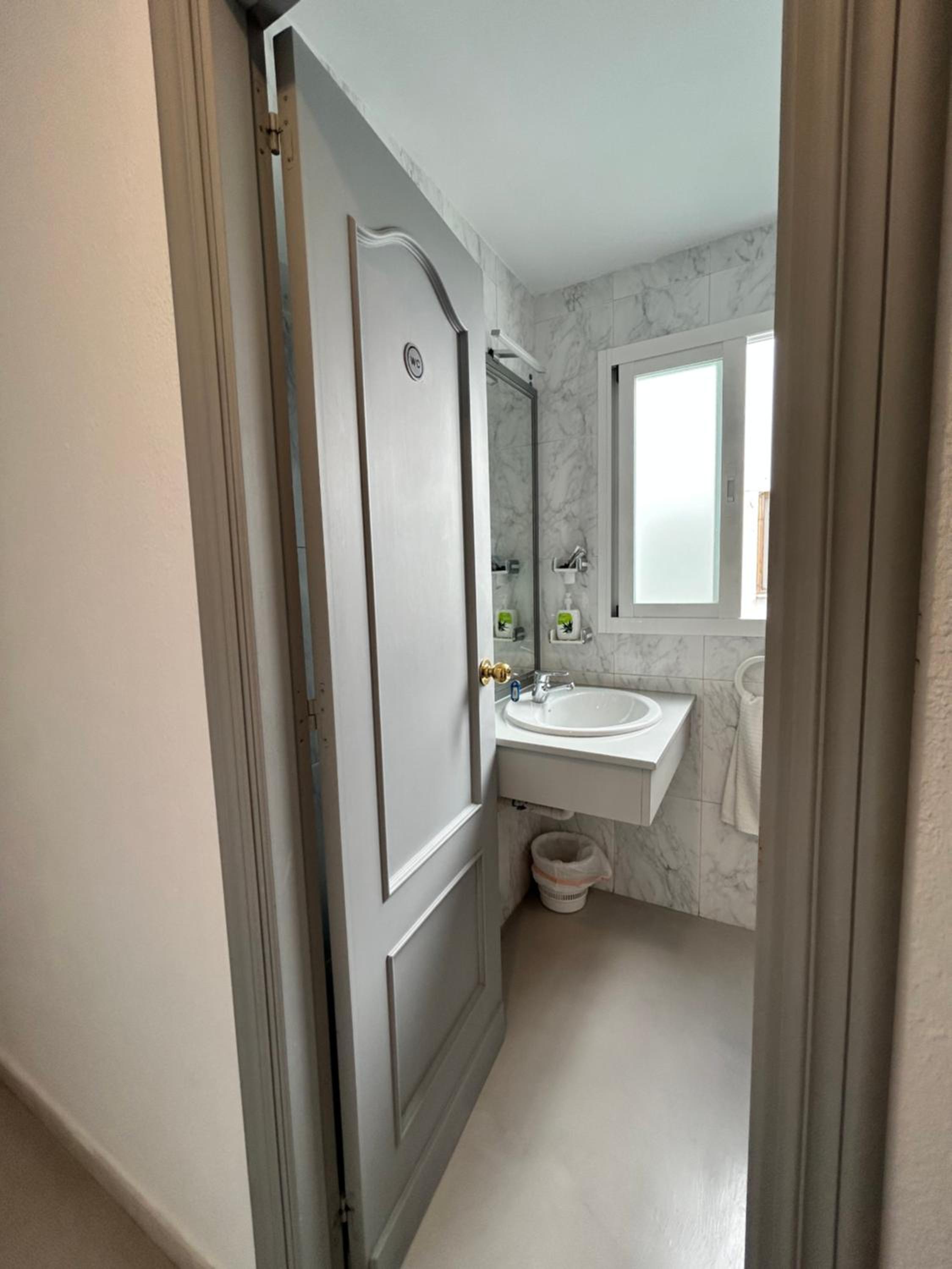 Marbella Vacations - Hostal Berlin - Property Image 13