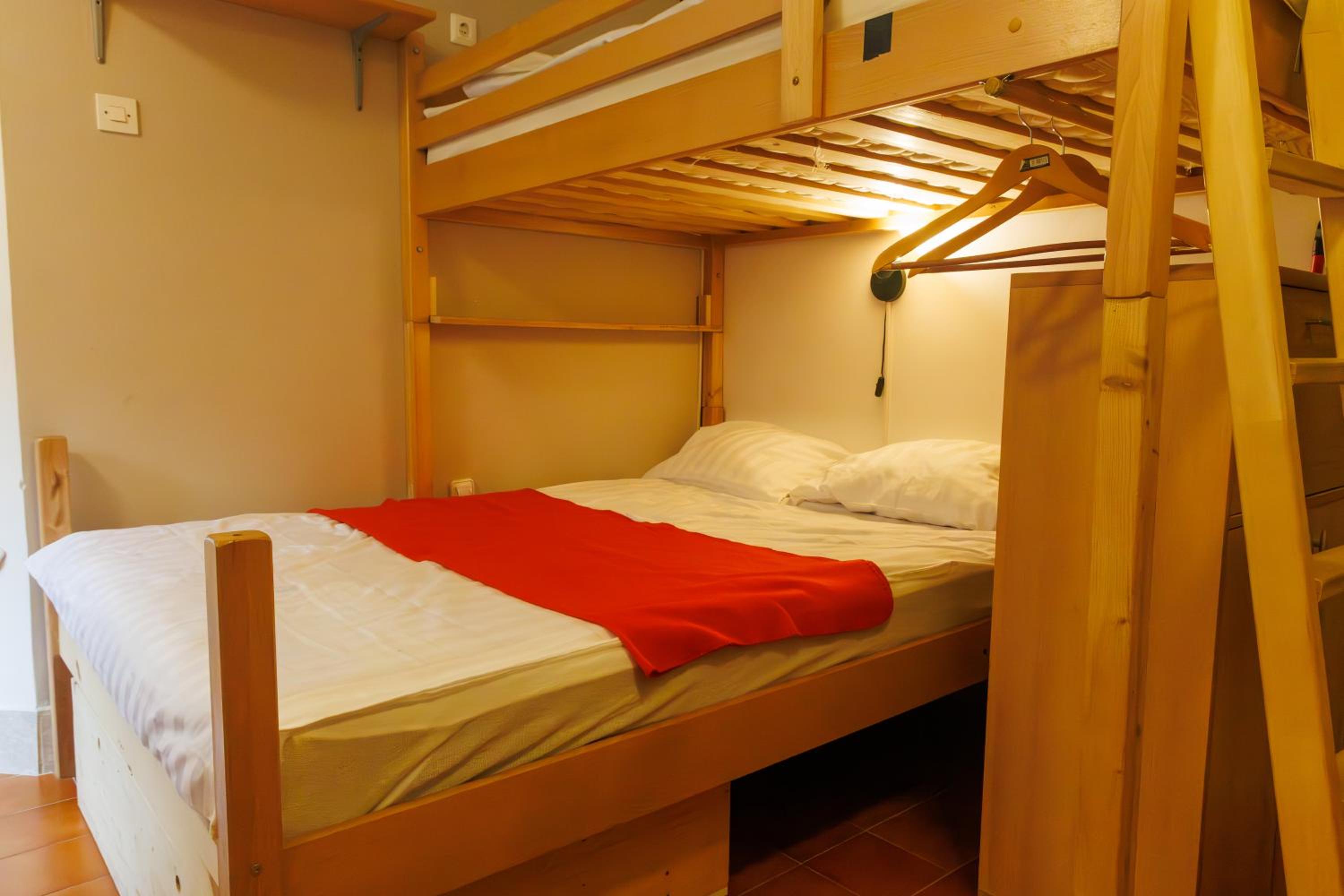 Apartma As