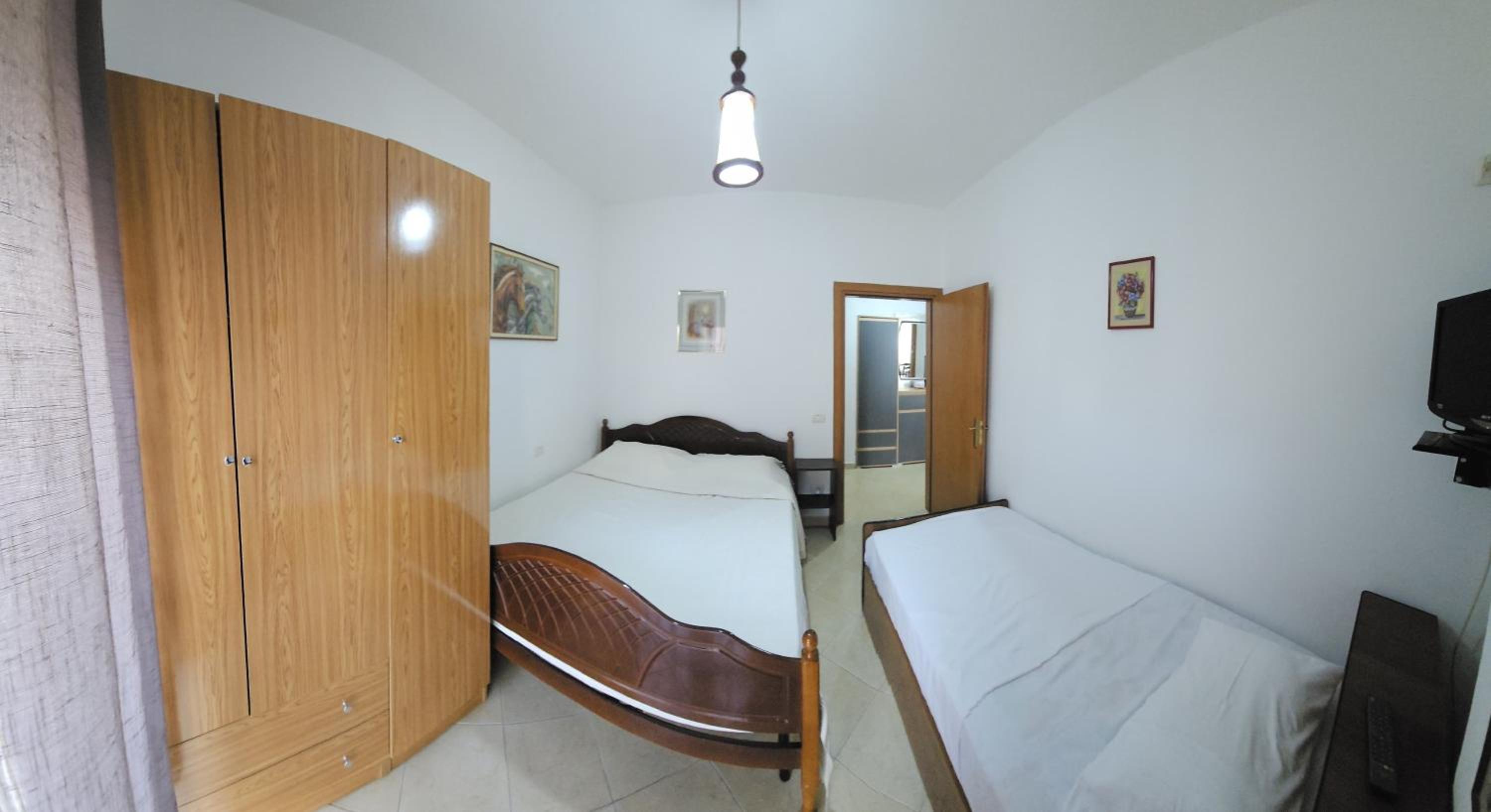 Enri Golem Apartament