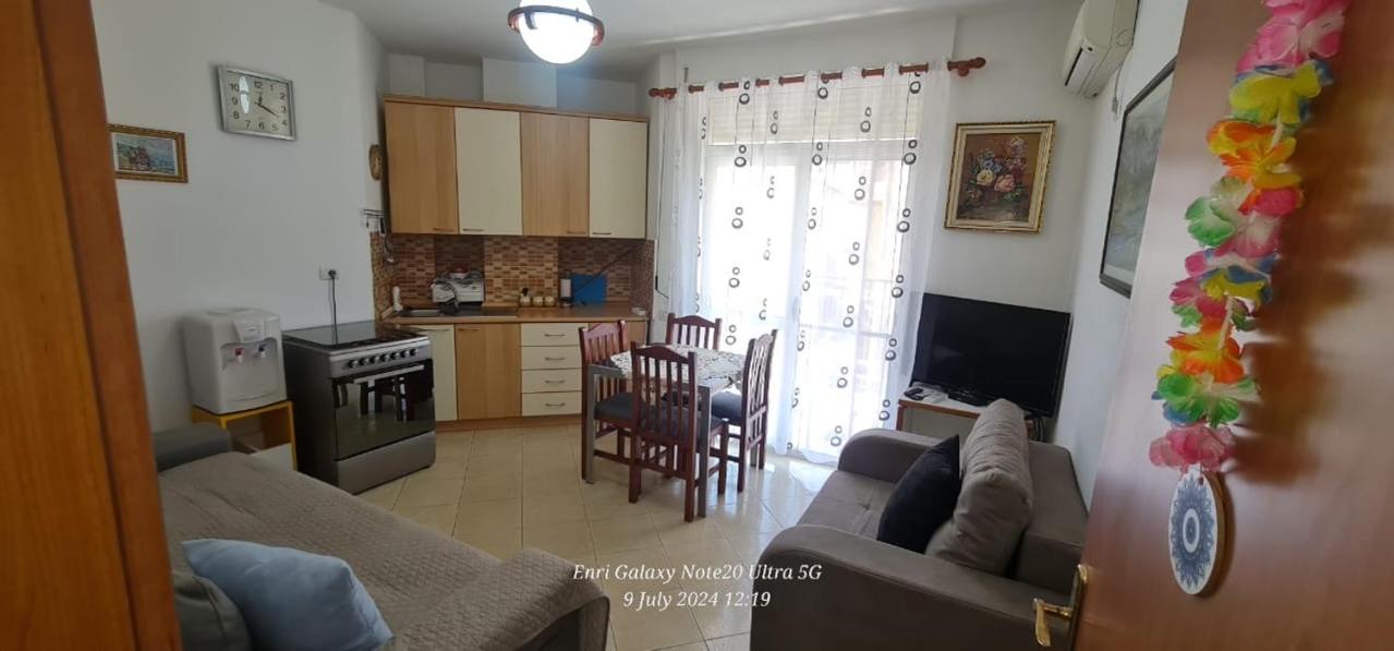 Enri Golem Apartament