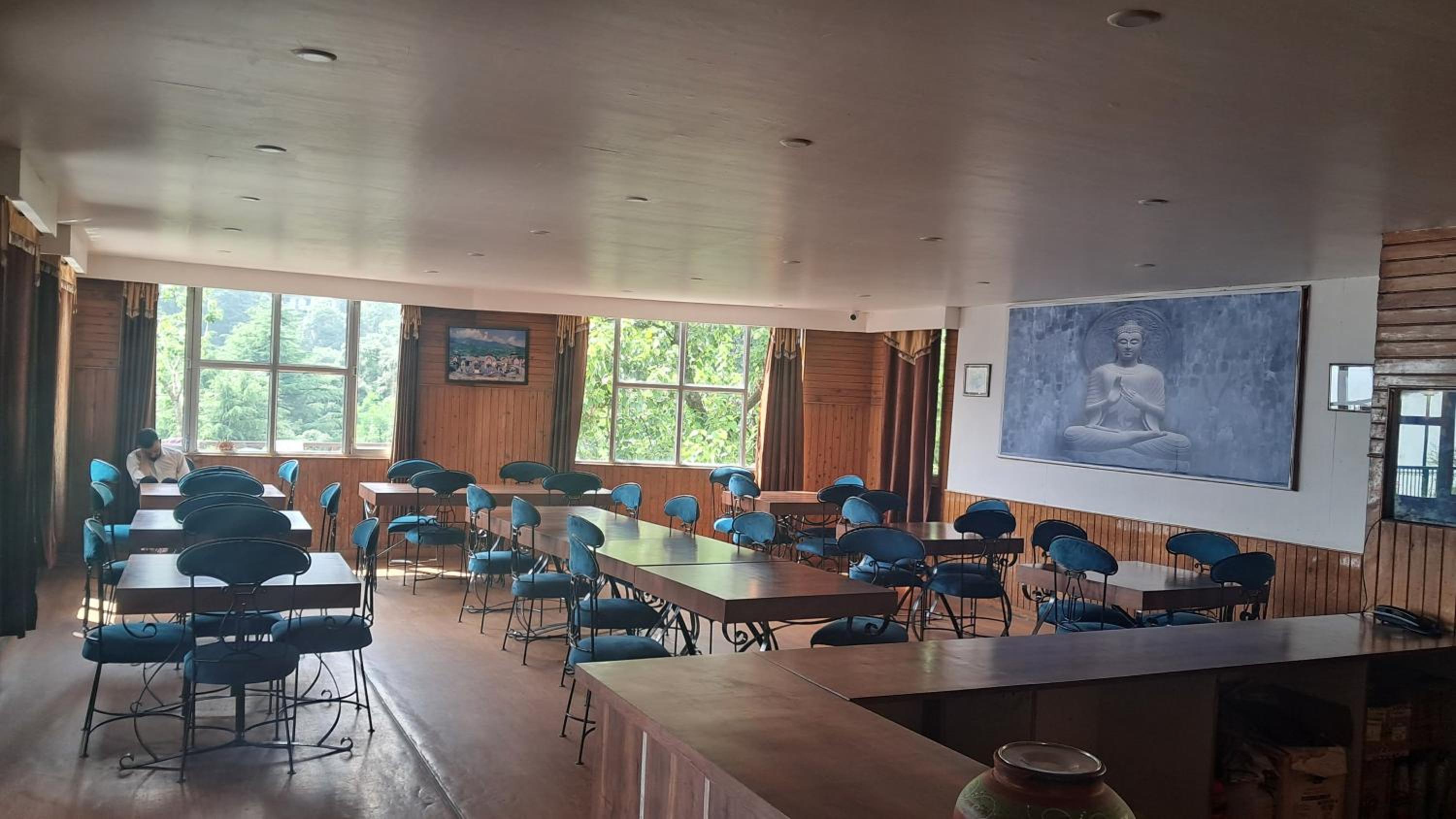 Hotel President pure vegetarian Dalhousie