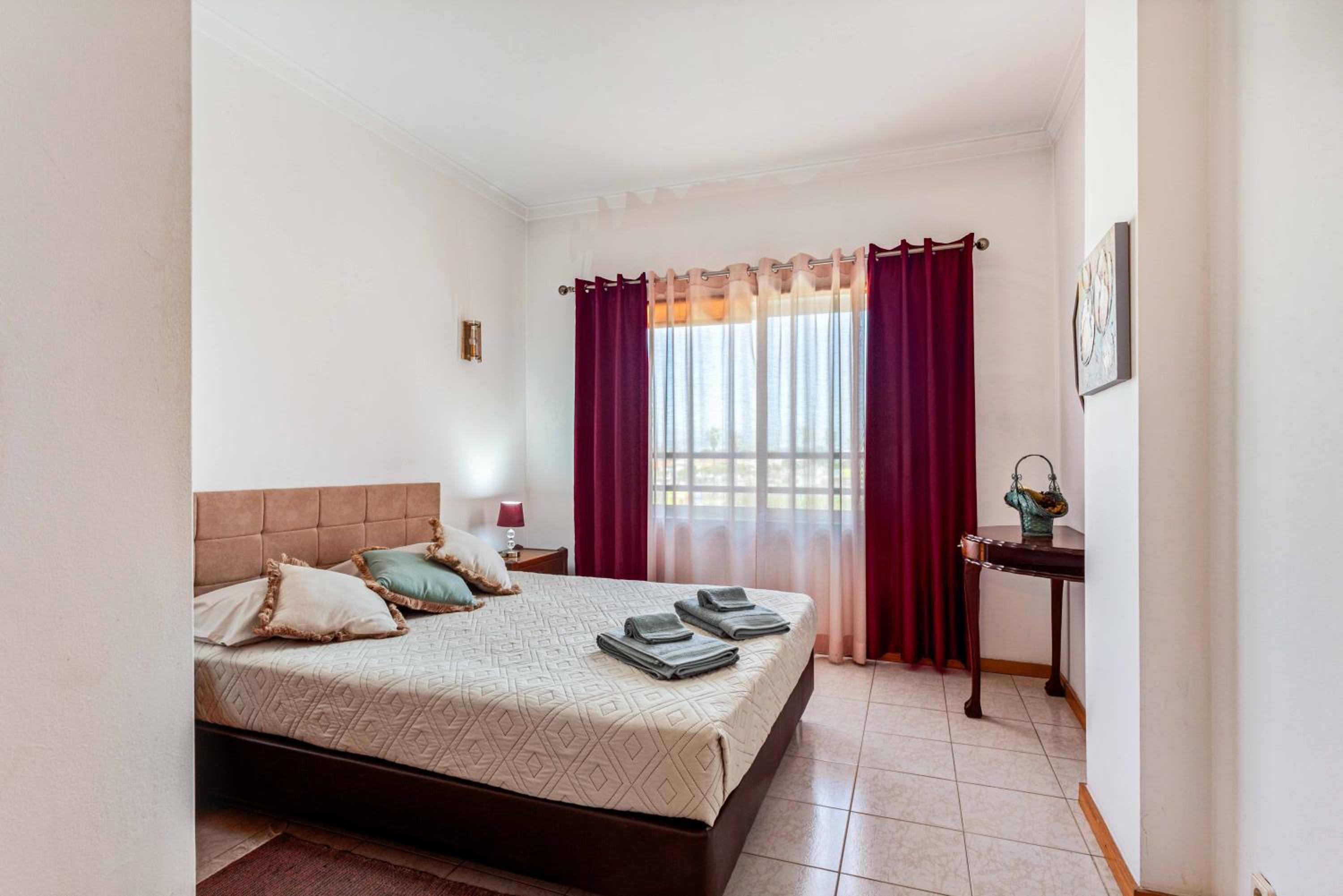 Sunset View Apartment in Costa da Caparica, photo 17