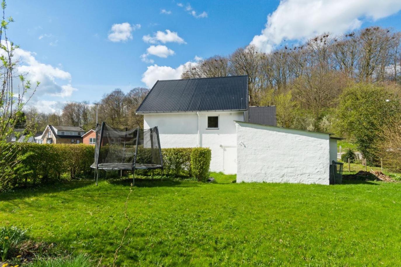 Entire House in the City, 3 big bedroom with 4 Bed view 2