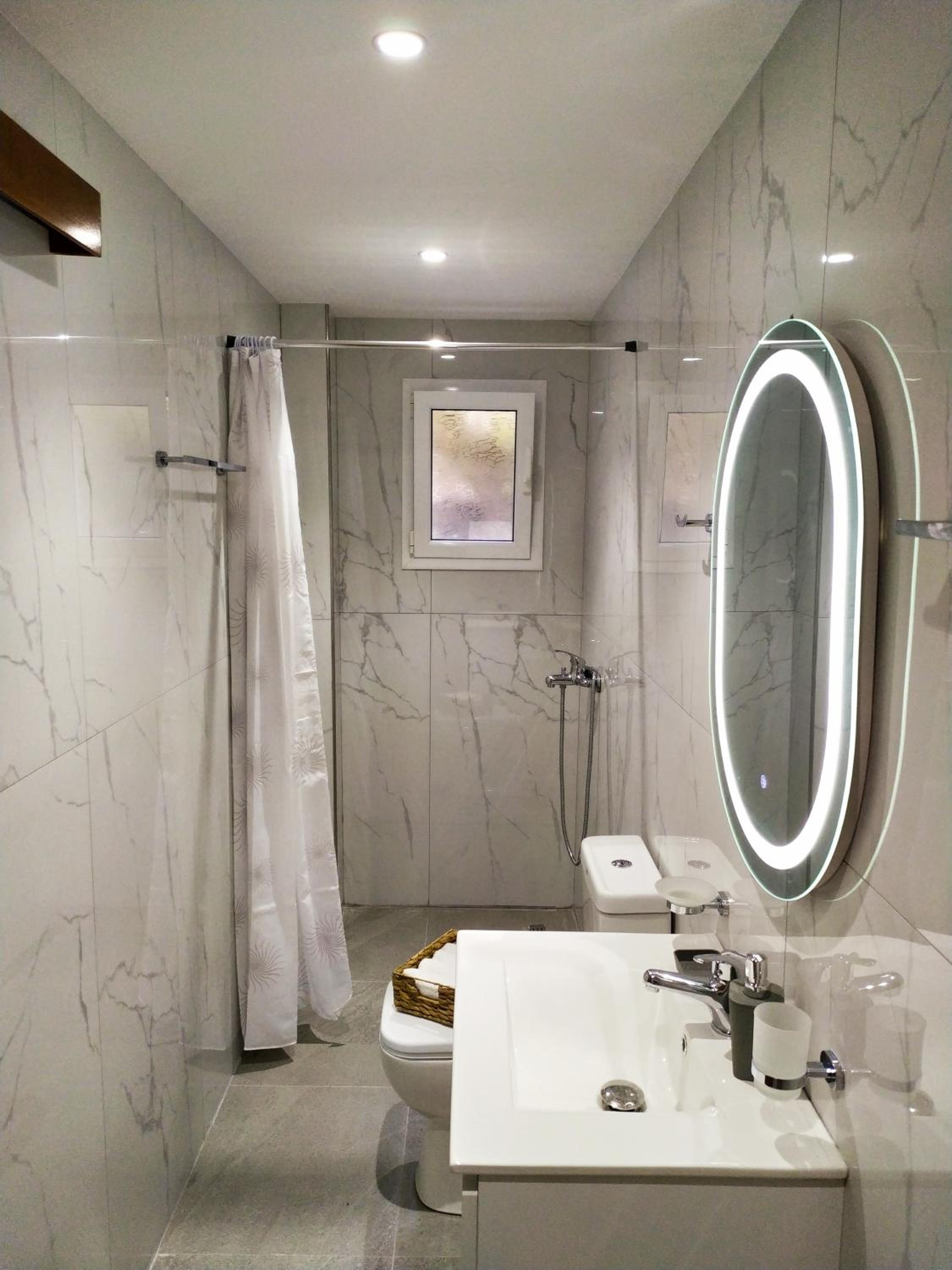 Toma's Guest House