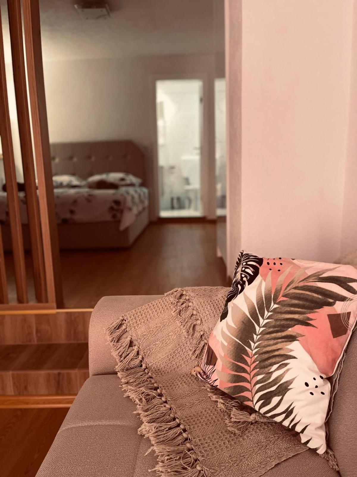 Studio apartman Ana