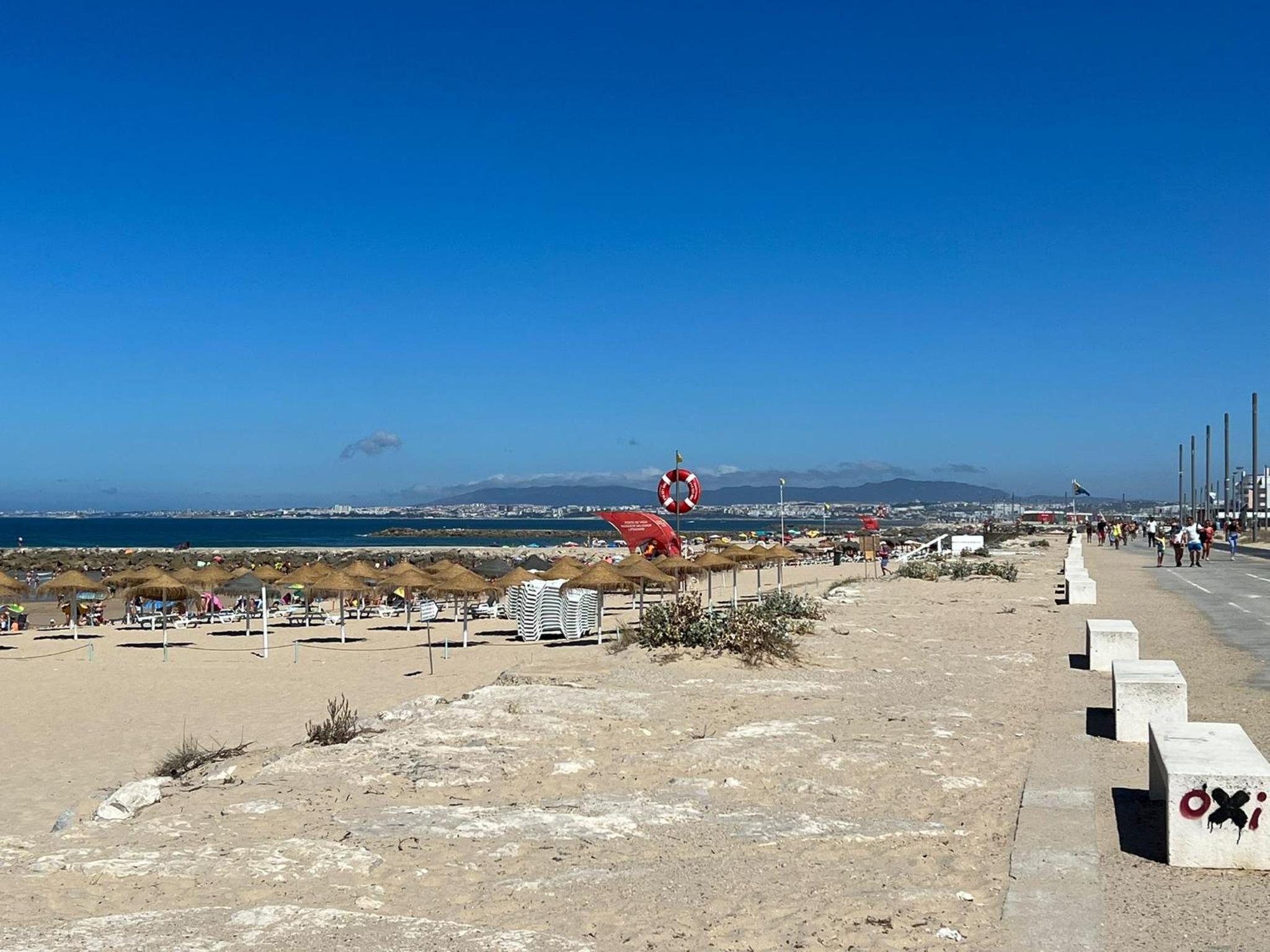 Sunset View Apartment in Costa da Caparica