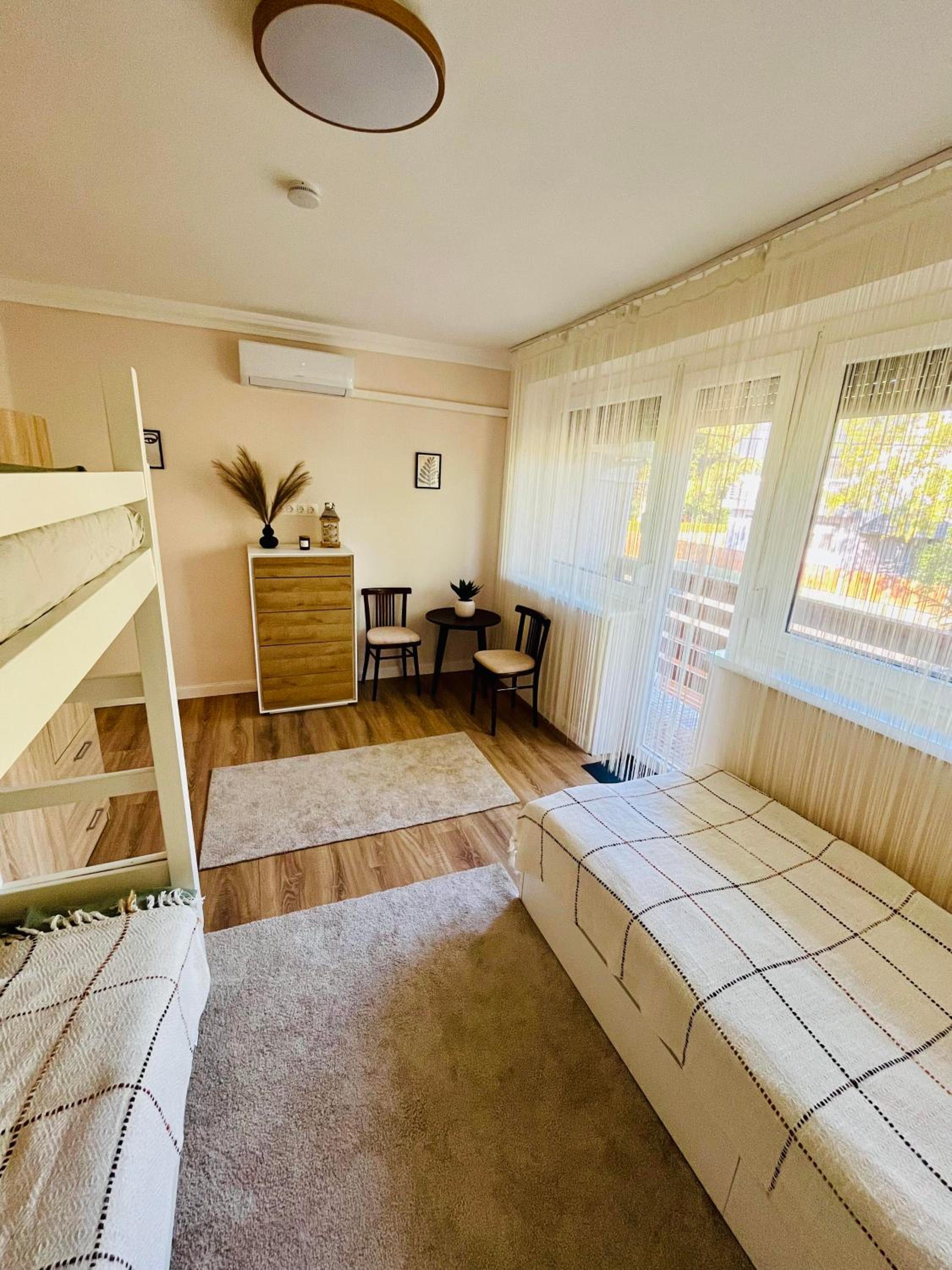 Hugo Residence