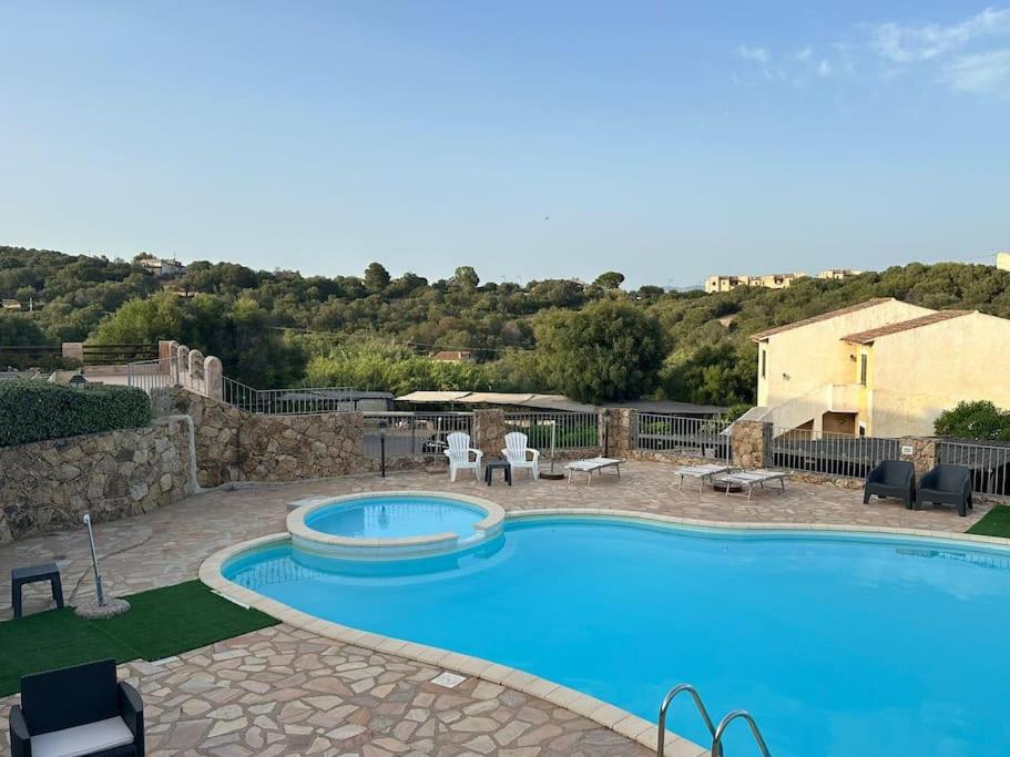 PITTULONGU - Vista mare con piscina-parcheggio photo 2