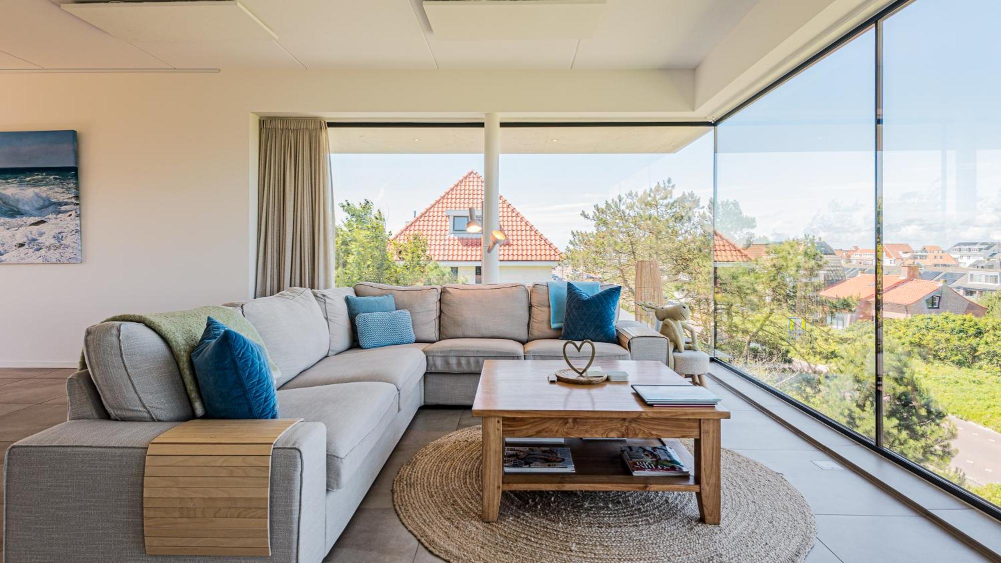 Villa Sea breeze view 3