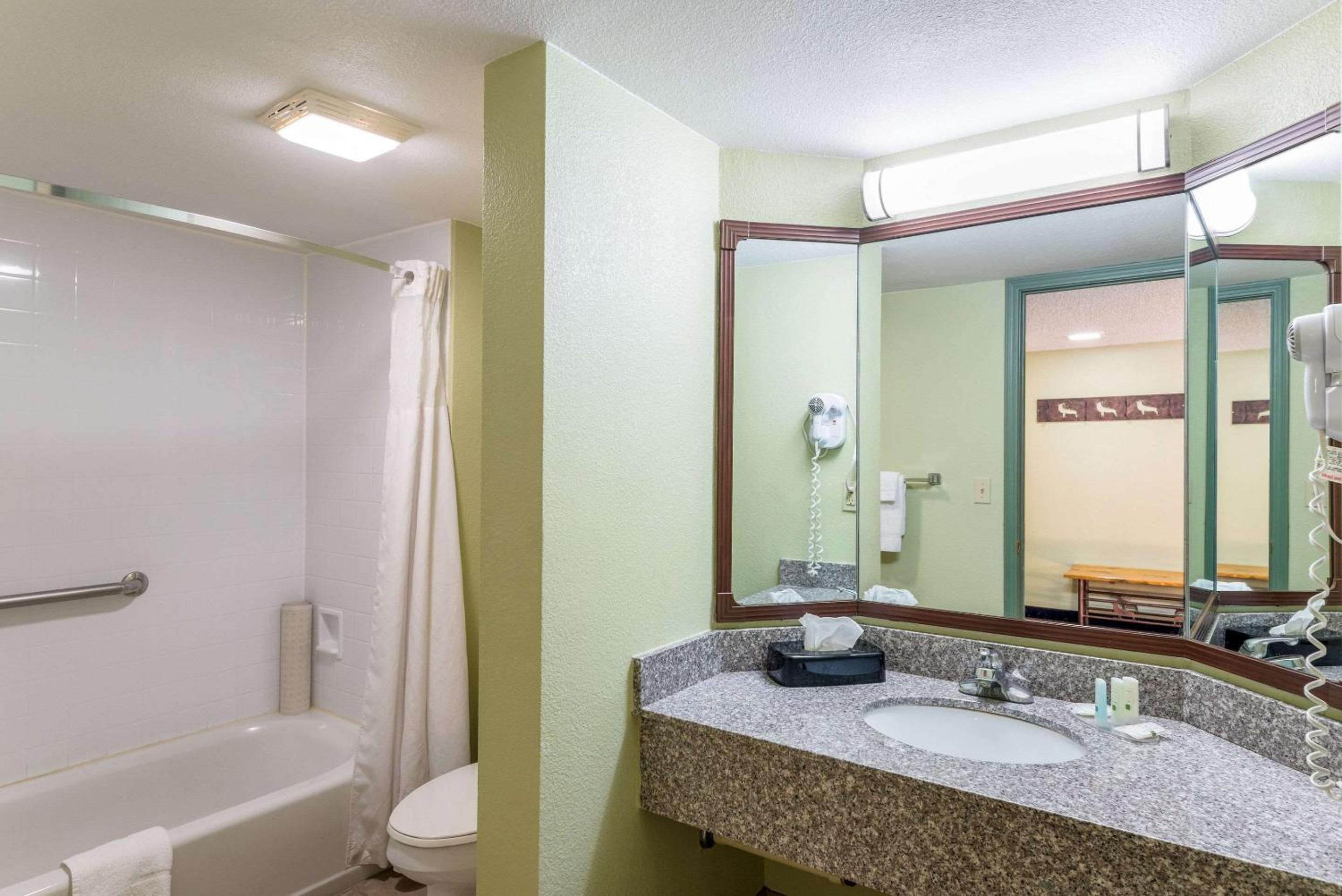 Payson Vacations - Quality Inn Payson - Property Image 24