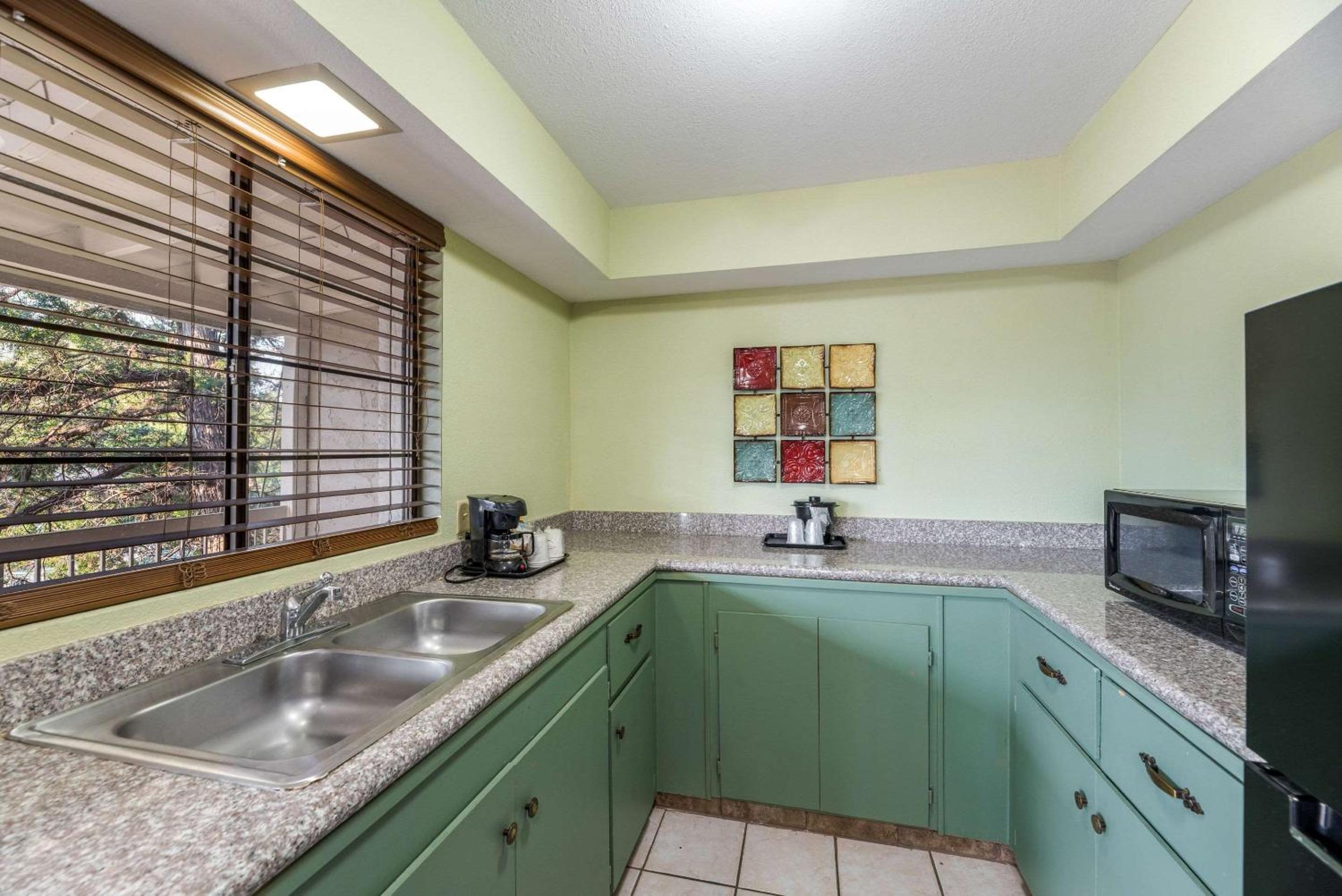 Payson Vacations - Quality Inn Payson - Property Image 48