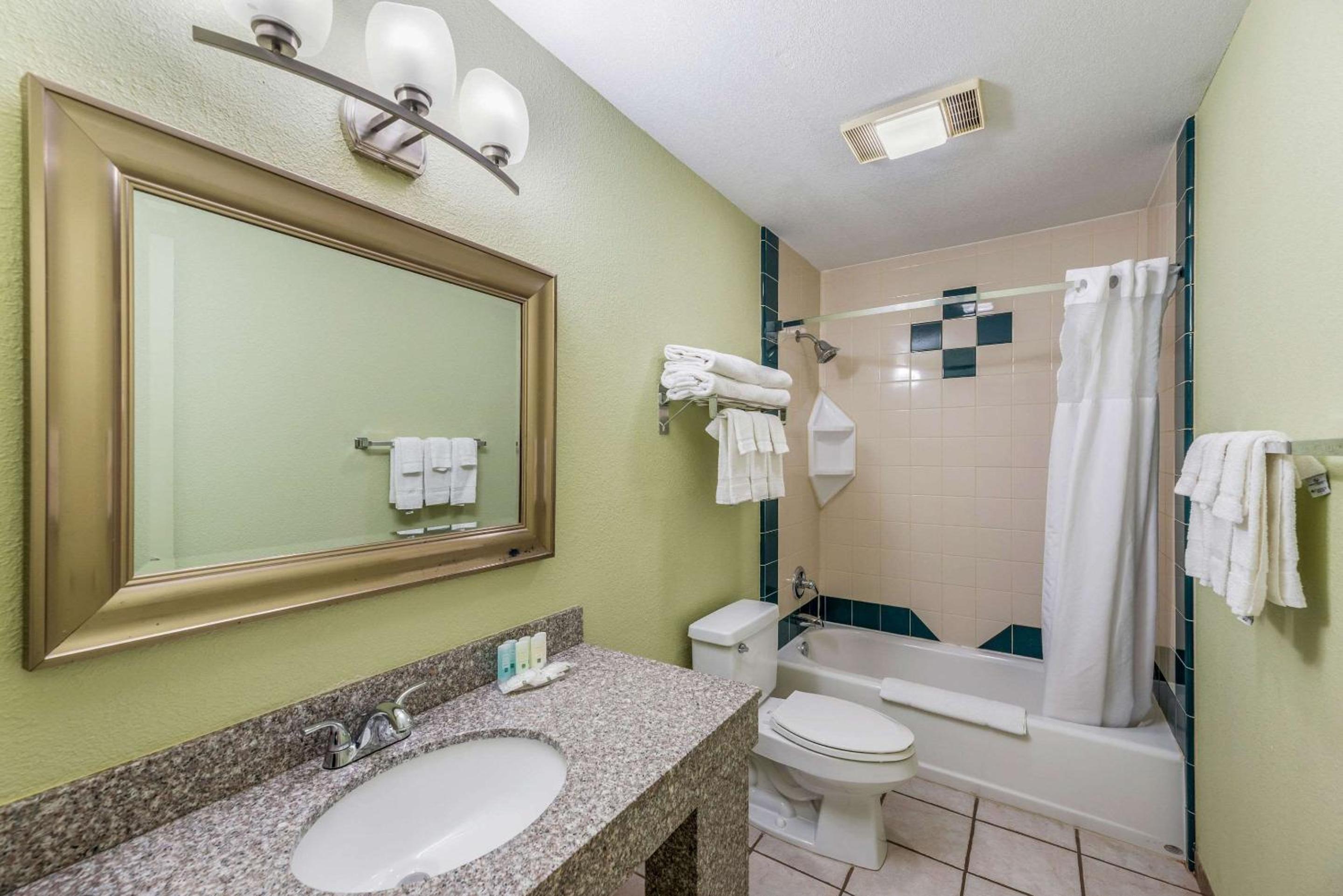 Payson Vacations - Quality Inn Payson - Property Image 40