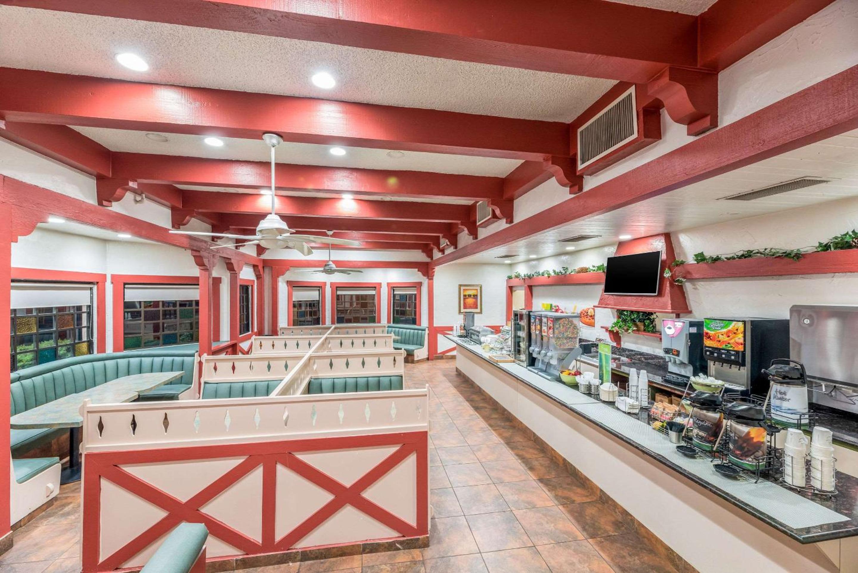 Payson Vacations - Quality Inn Payson - Property Image 42