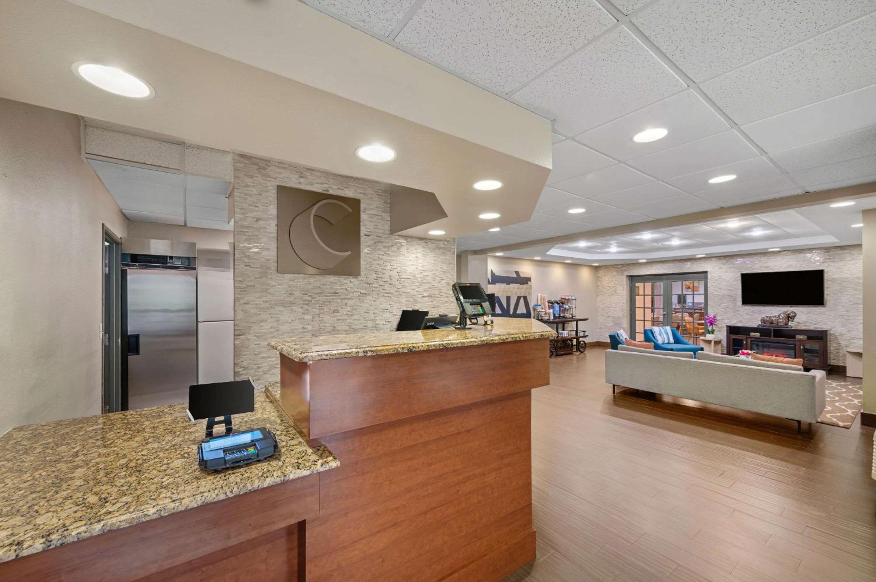 Comfort Inn Fort Myers Northeast view 4