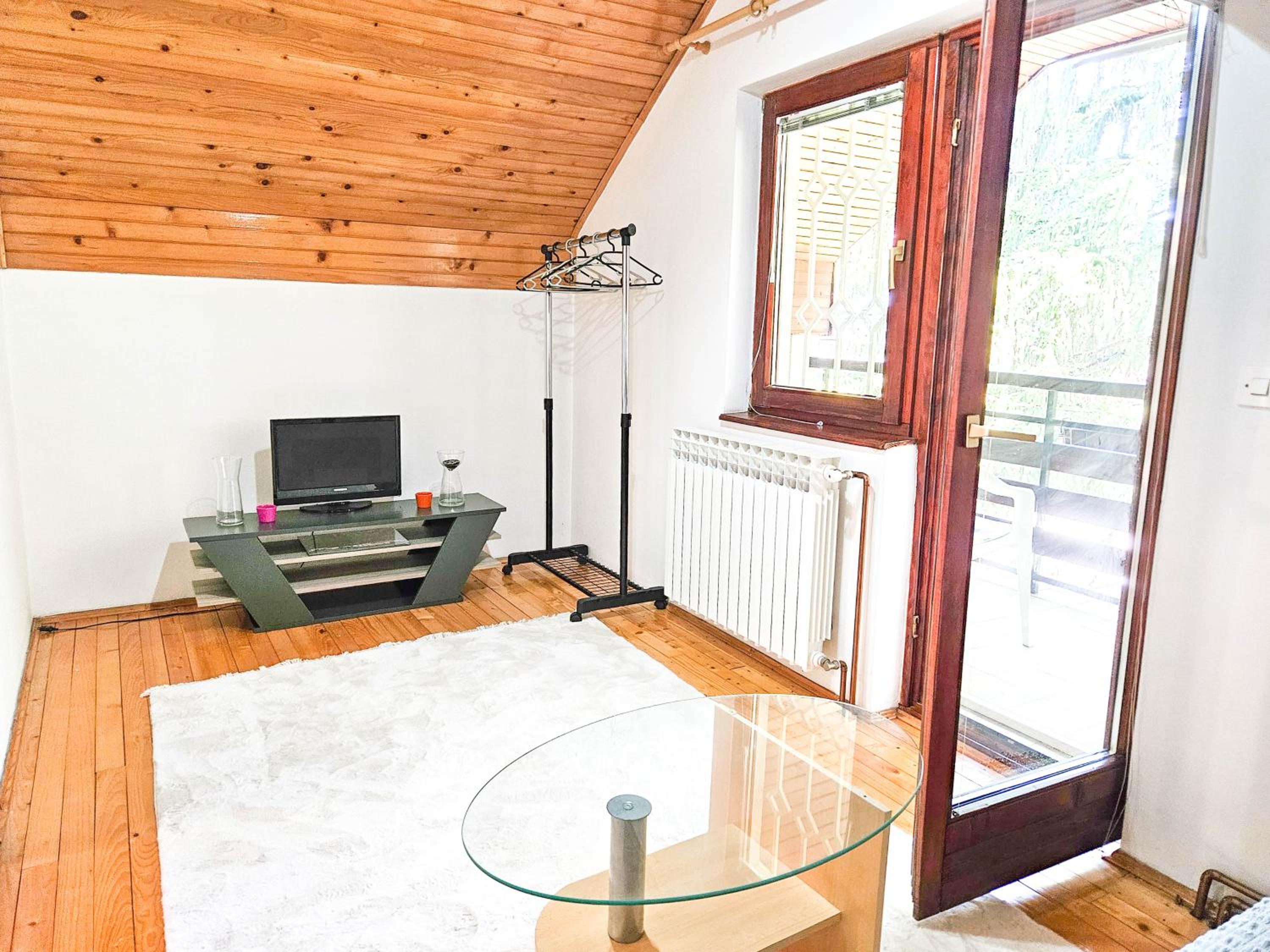 Sarajevo Pine Hideaway - Free Private Parking