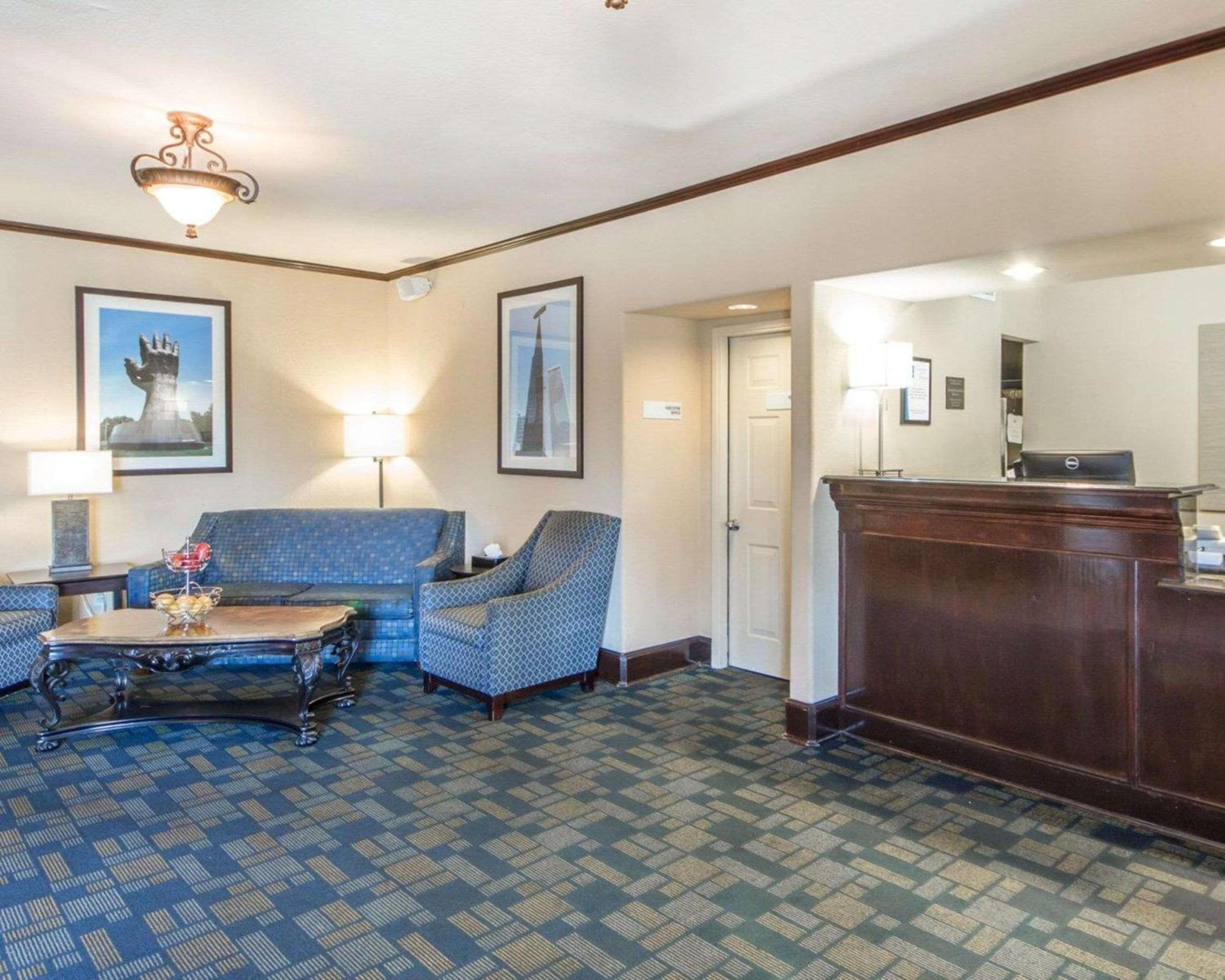 Quality Inn Tulsa-Downtown West view 3