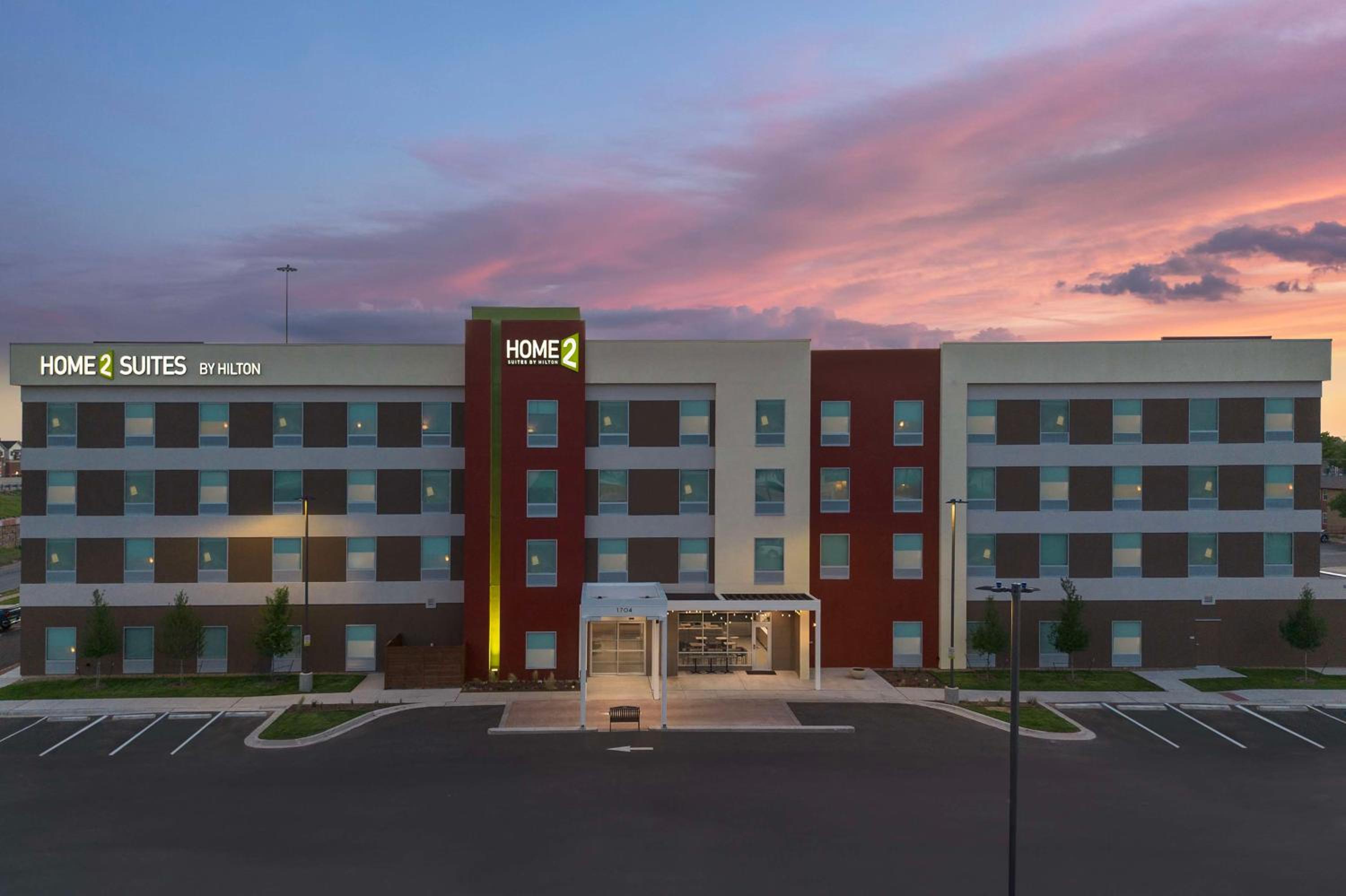 Hotel Home2 Suites By Hilton Lubbock University - Image 1
