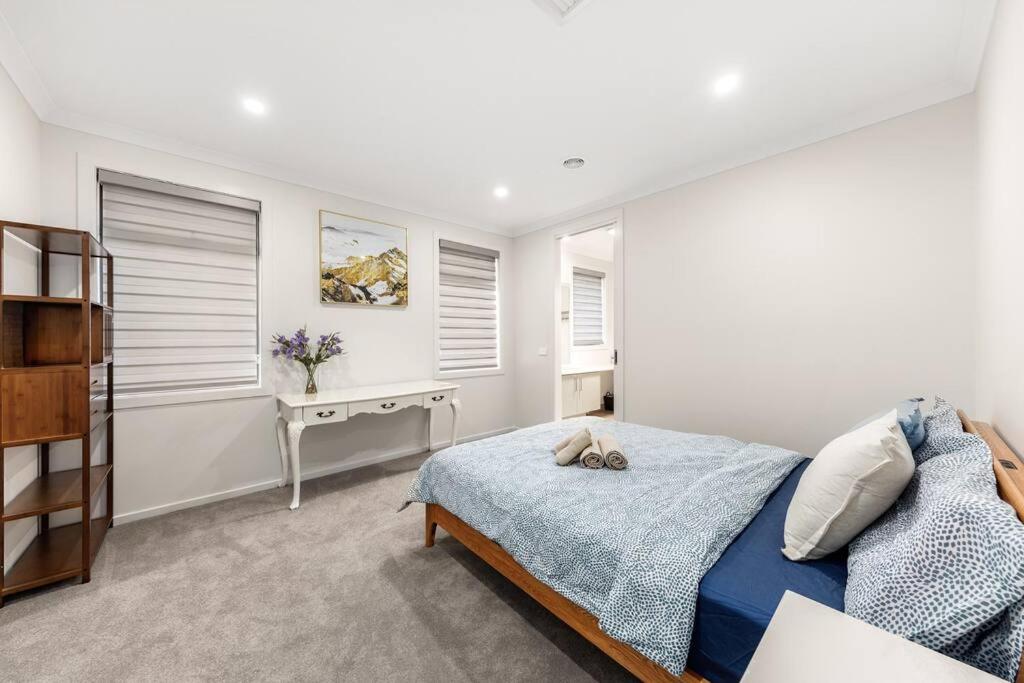 Entire Luxury House In Wantirna South