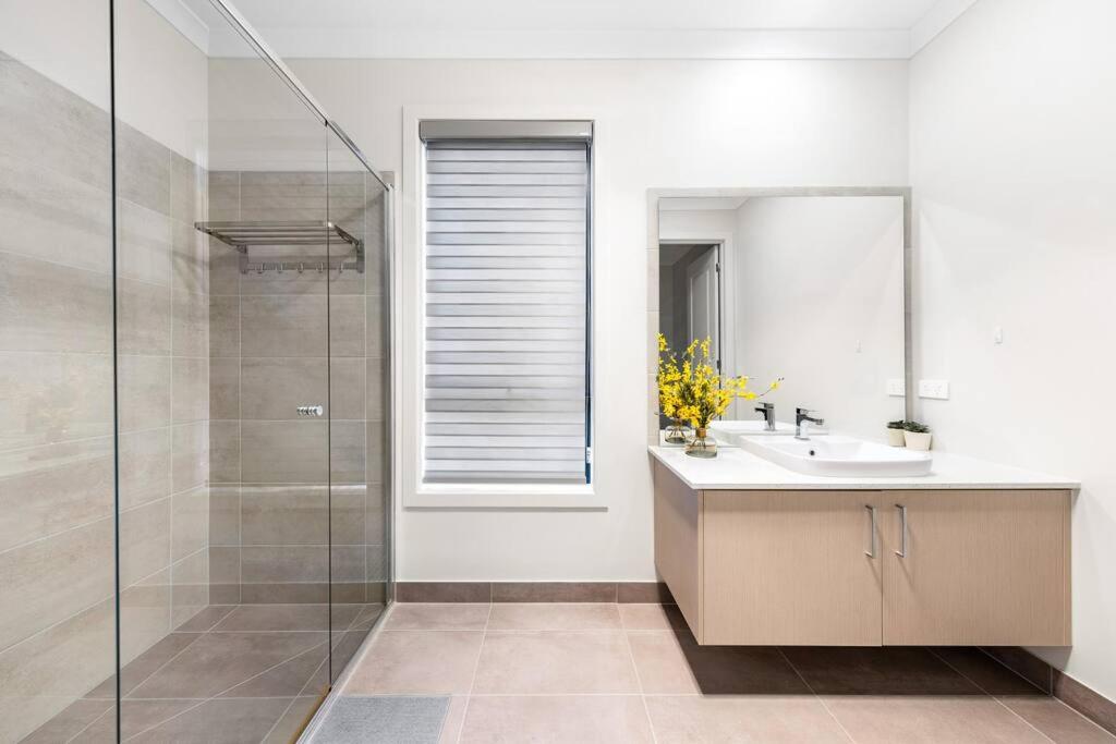 Entire Luxury House In Wantirna South
